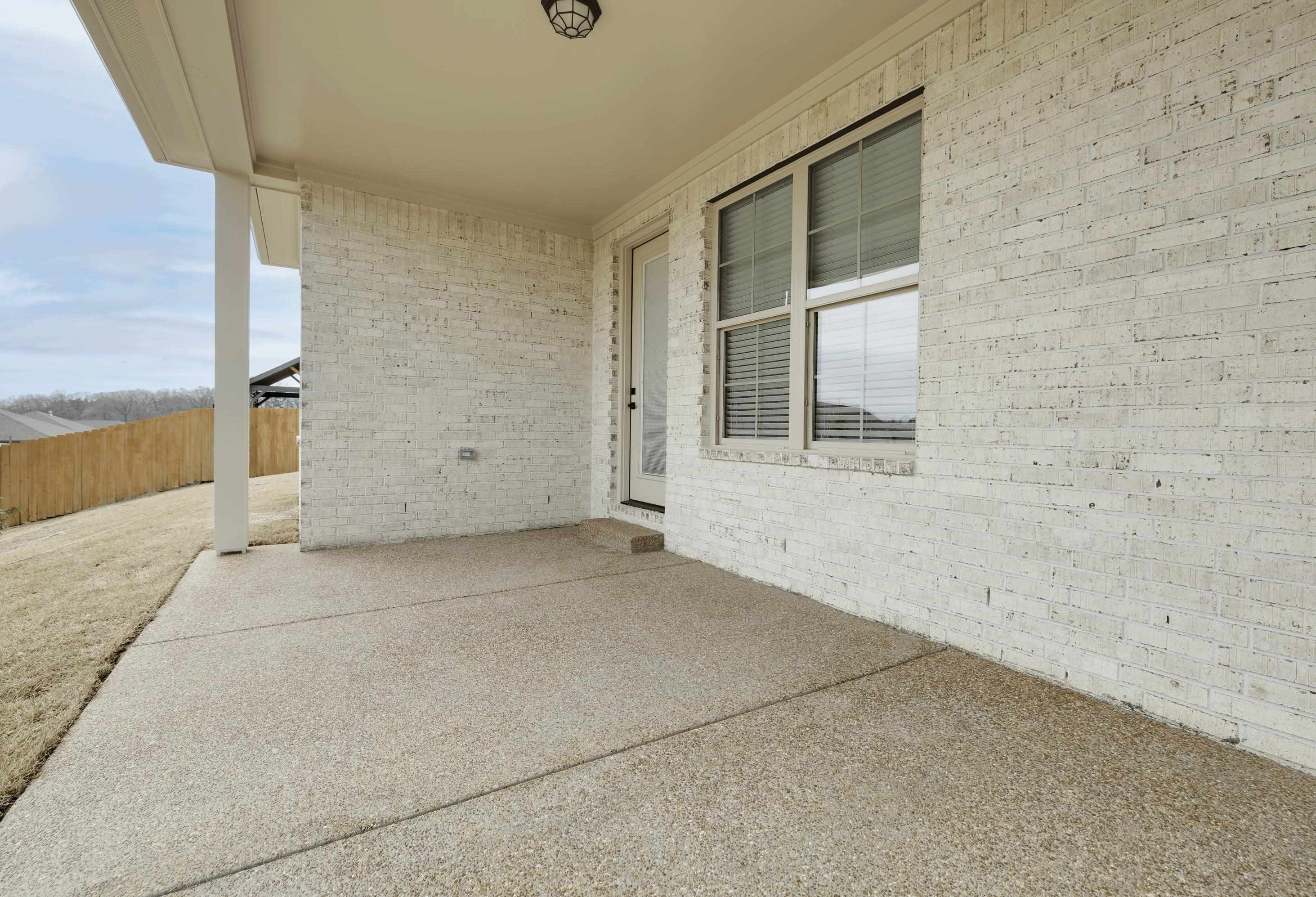 140 OAKLAND RIDGE CV