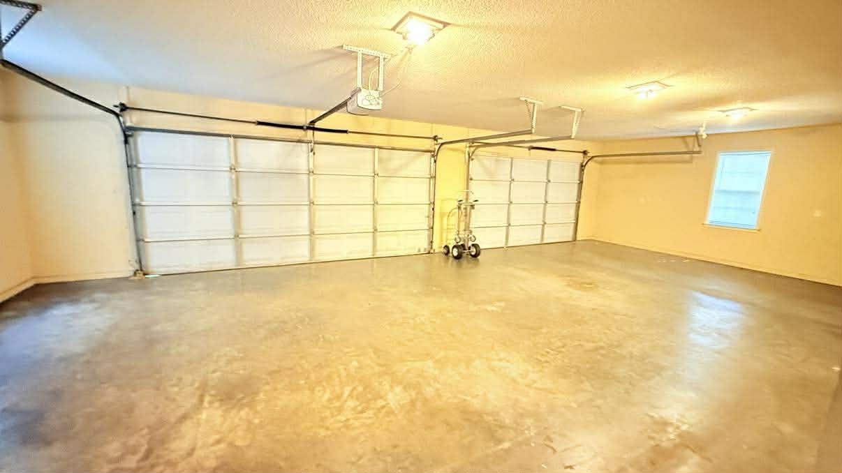 1180 WILLIAMSBURG DR