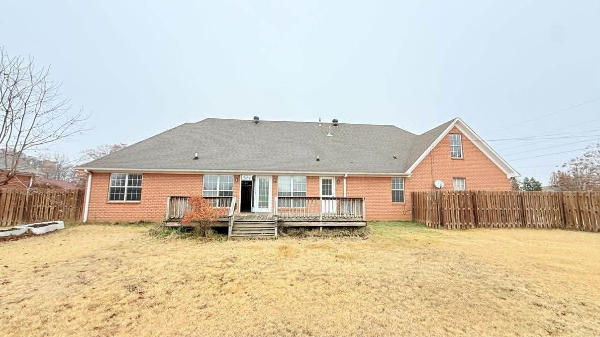 1180 WILLIAMSBURG DR