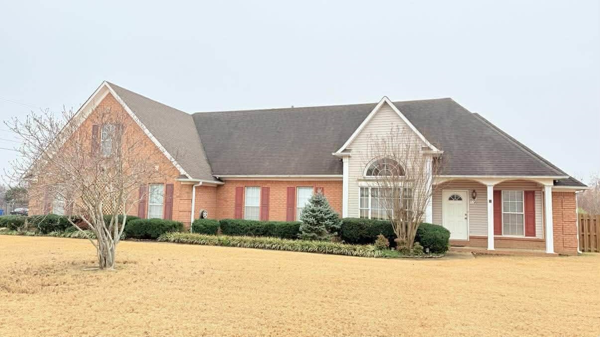 1180 WILLIAMSBURG DR