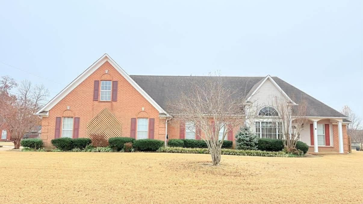 1180 WILLIAMSBURG DR