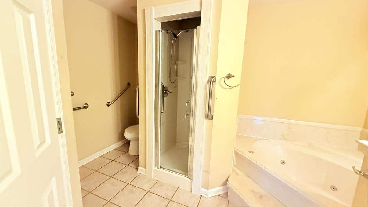 1180 WILLIAMSBURG DR