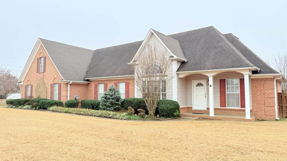 1180 WILLIAMSBURG DR