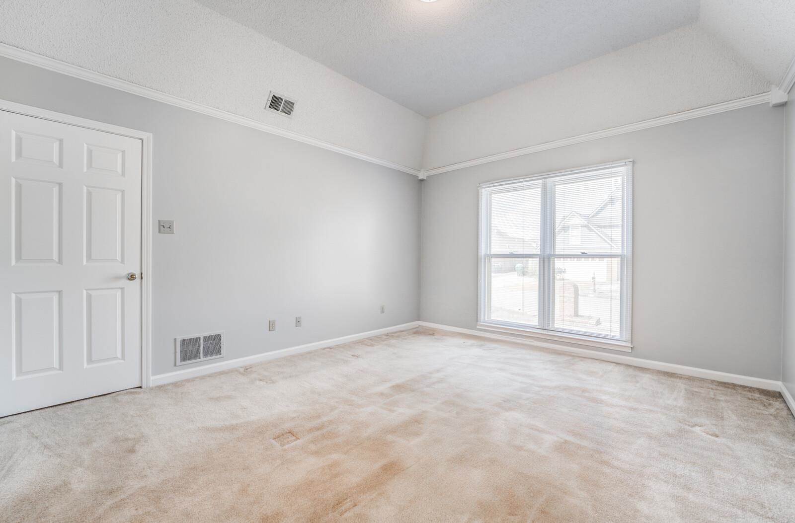 153 MCDONALD GLEN CV
