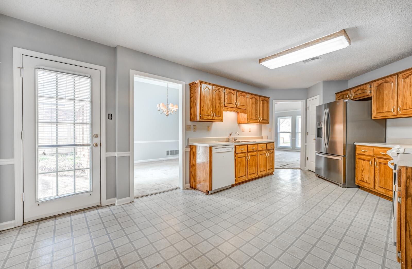 153 MCDONALD GLEN CV