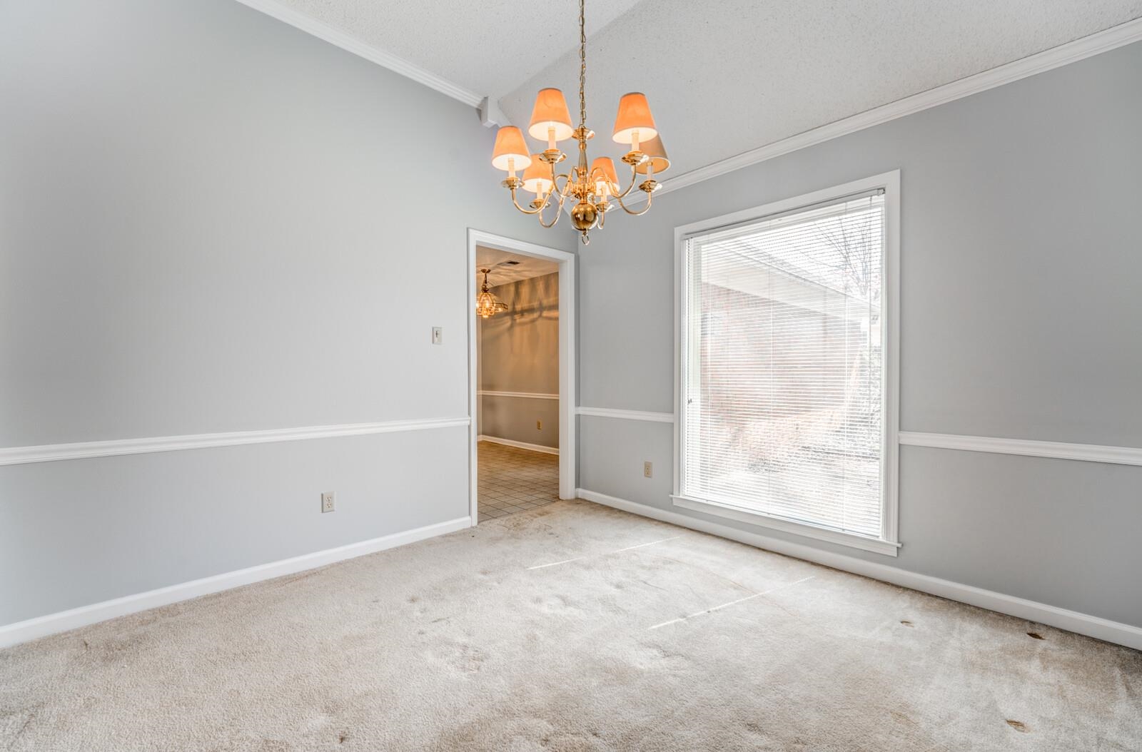 153 MCDONALD GLEN CV