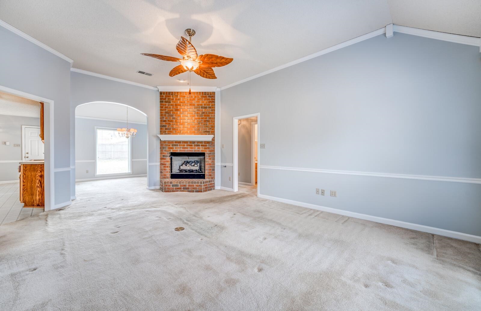 153 MCDONALD GLEN CV