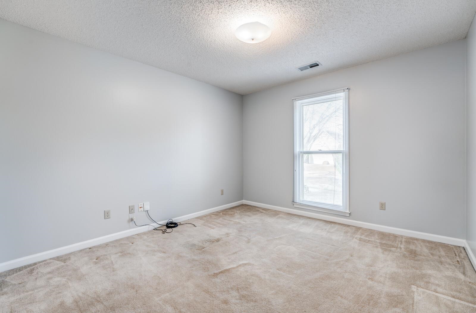 153 MCDONALD GLEN CV