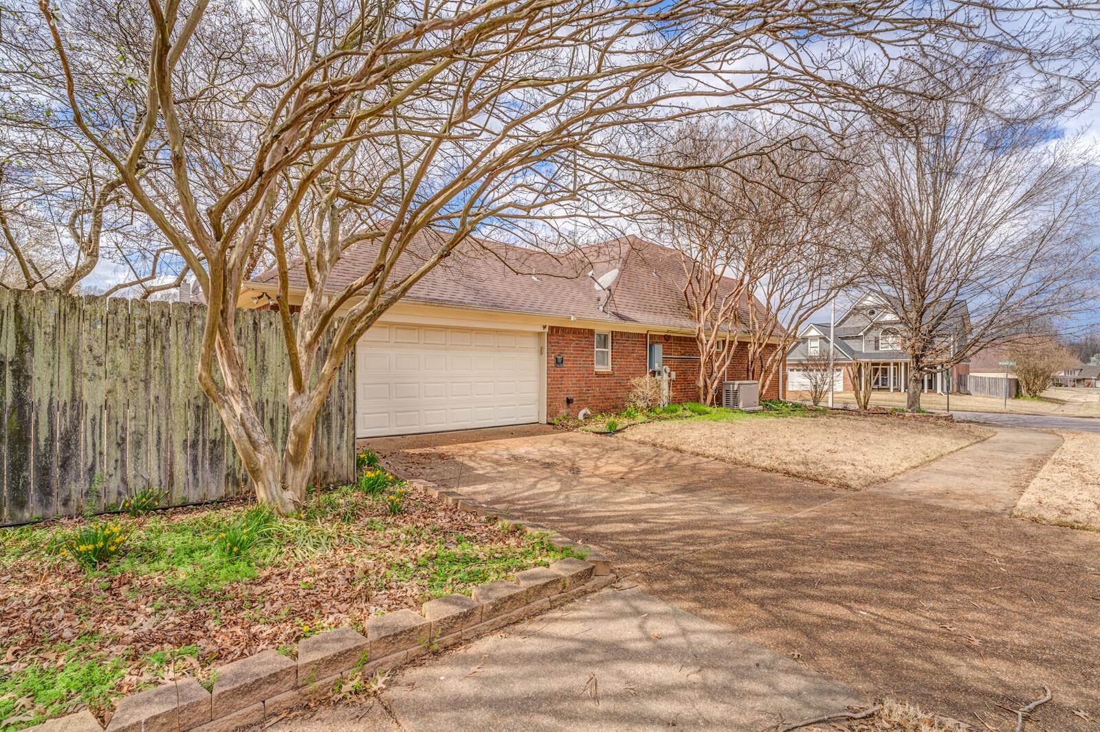 153 MCDONALD GLEN CV