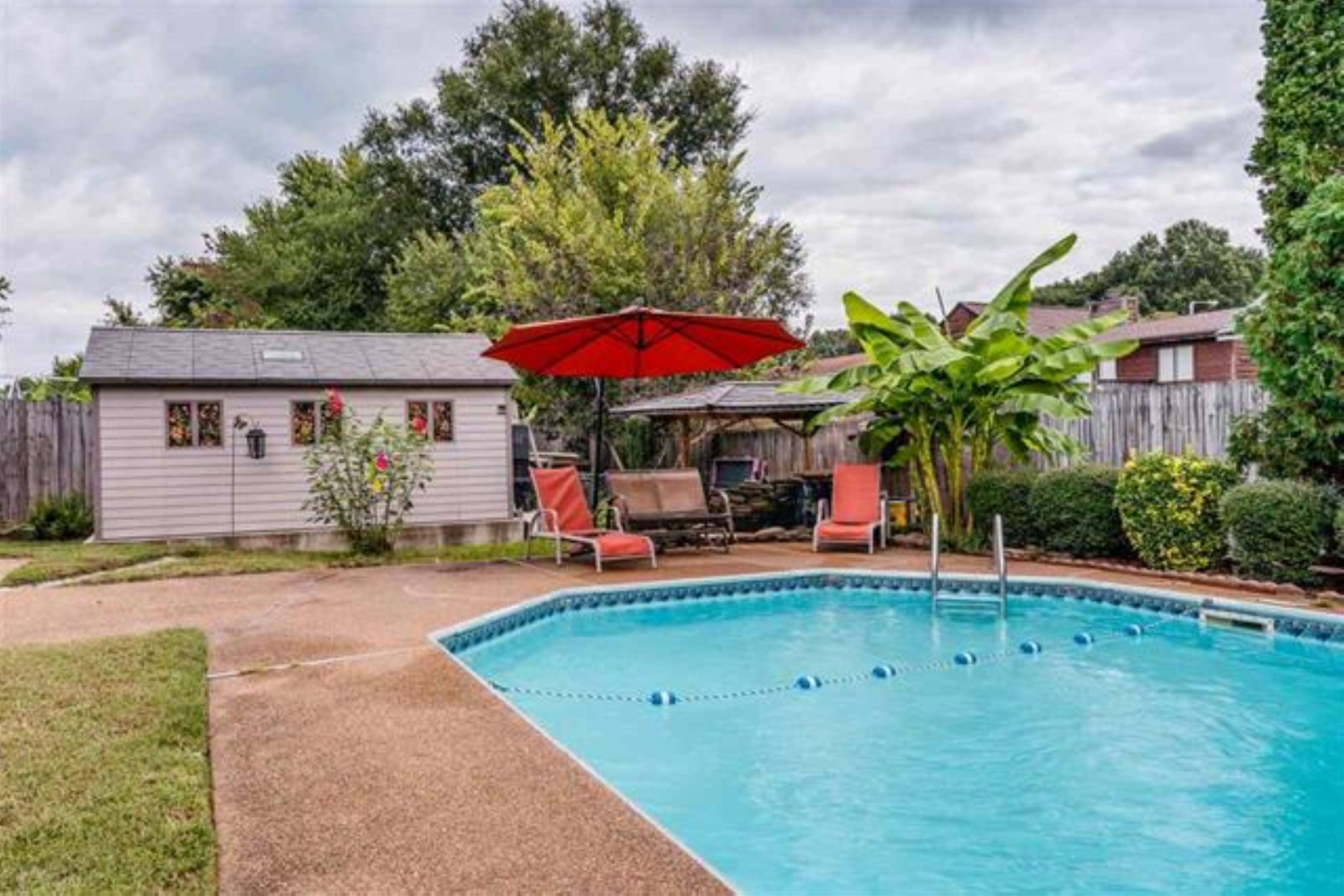 4182 LUTHER RD