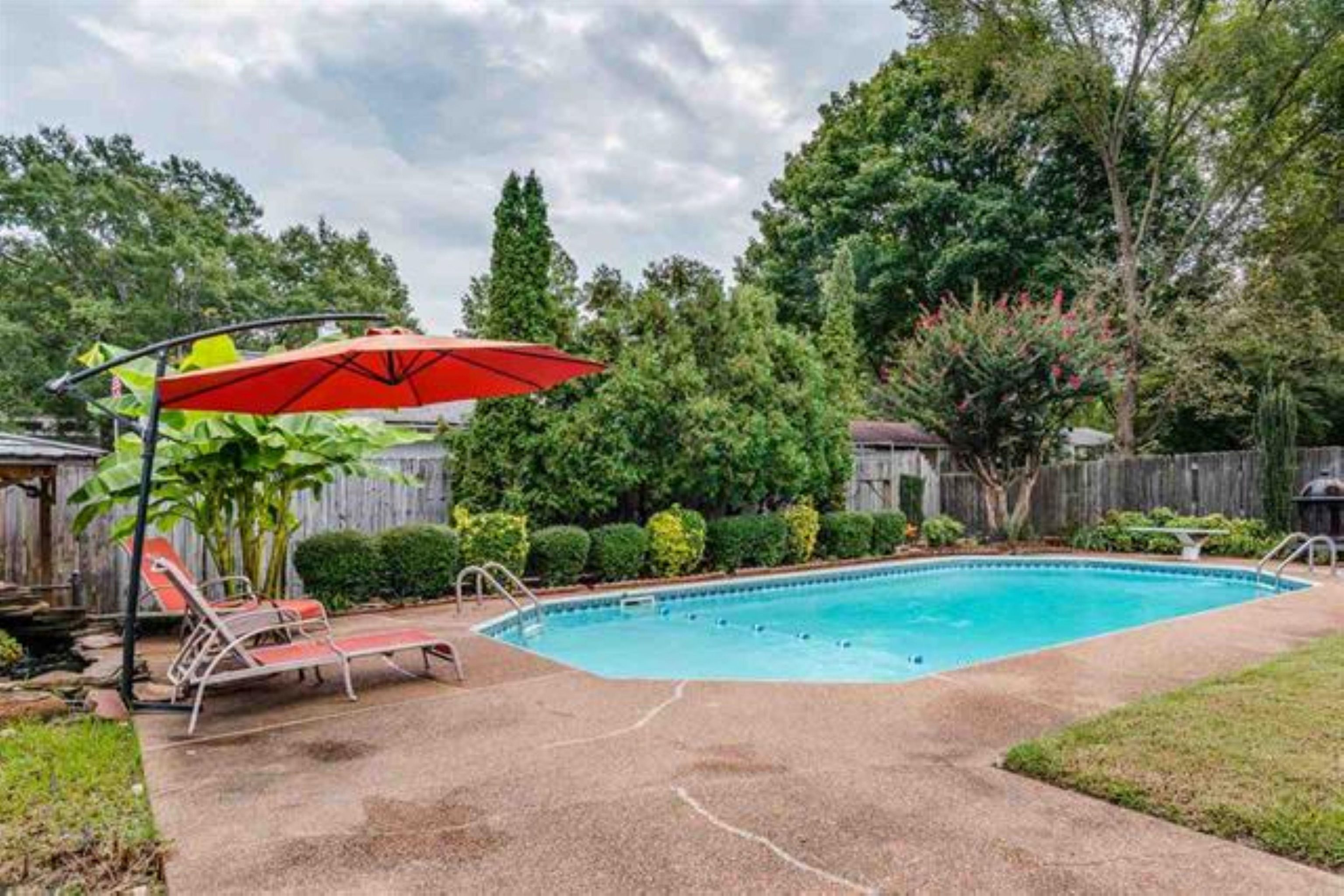 4182 LUTHER RD