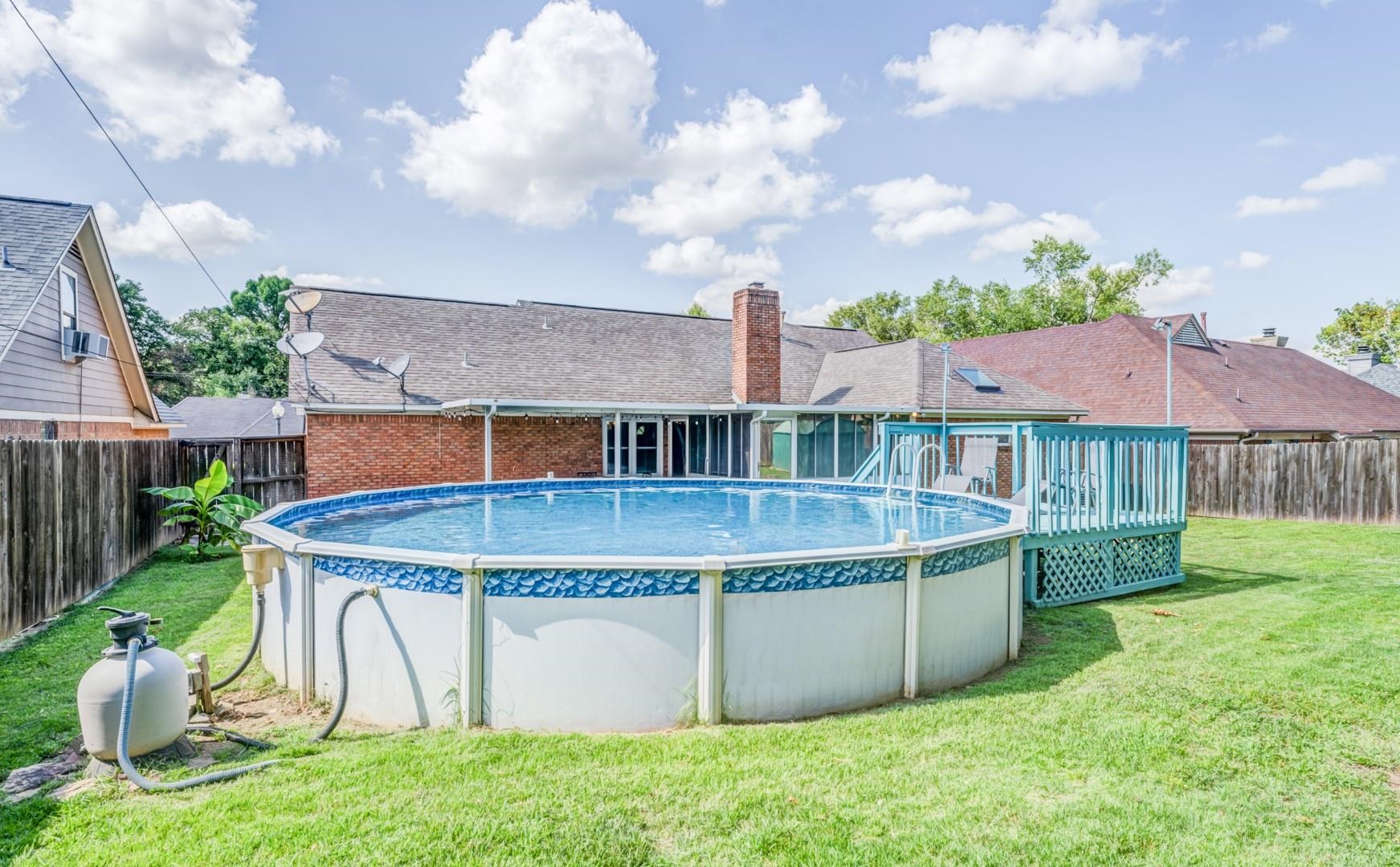 8243 CRIMSON CREEK DR