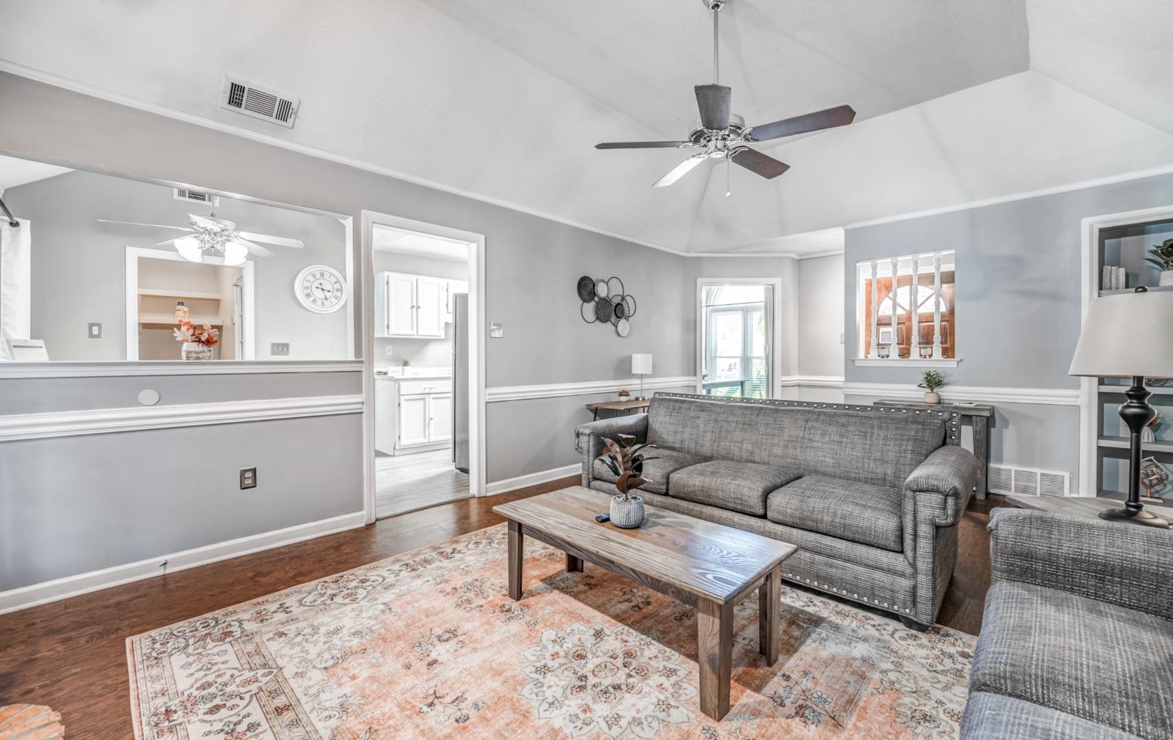 8243 CRIMSON CREEK DR
