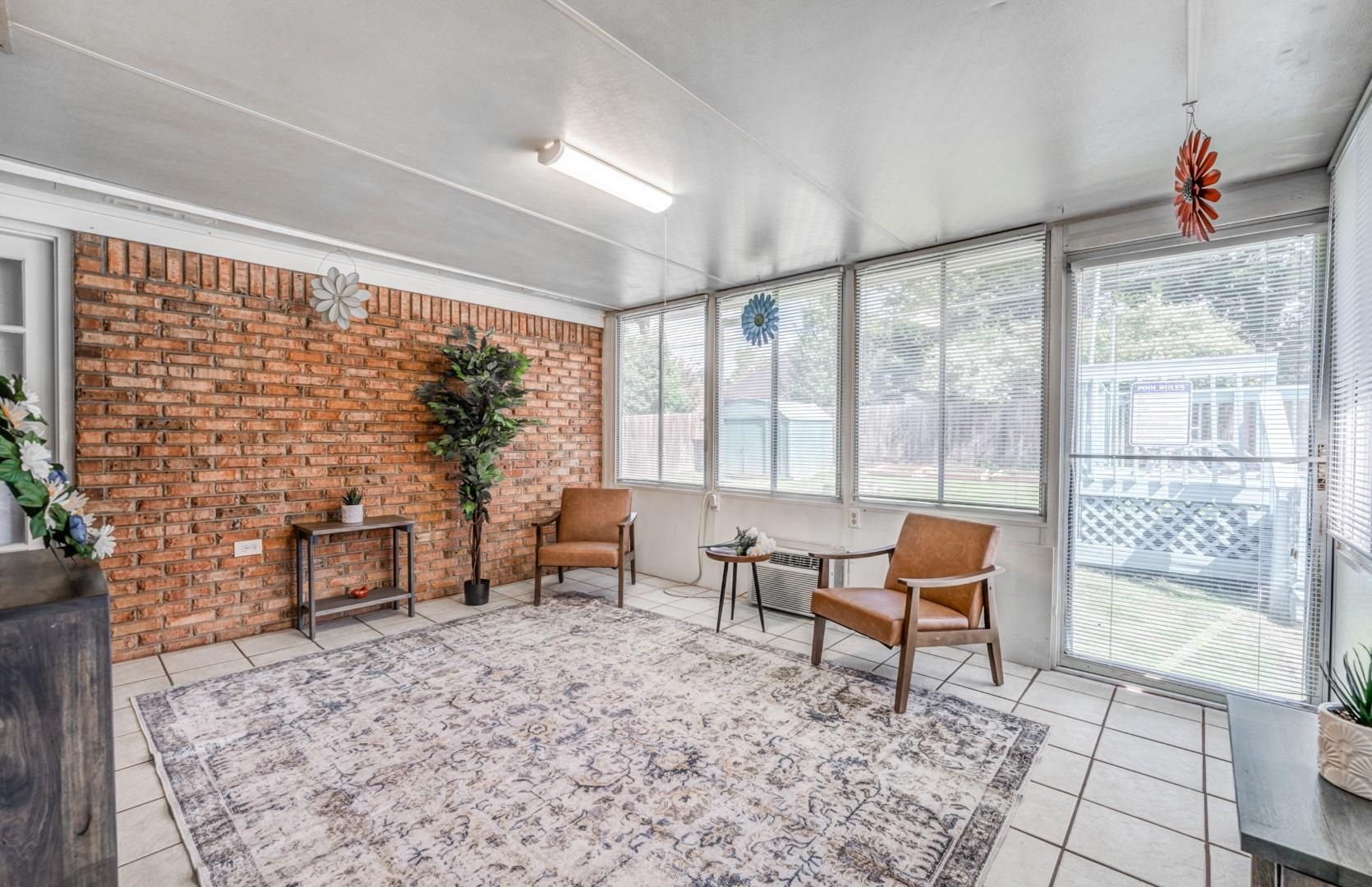 8243 CRIMSON CREEK DR