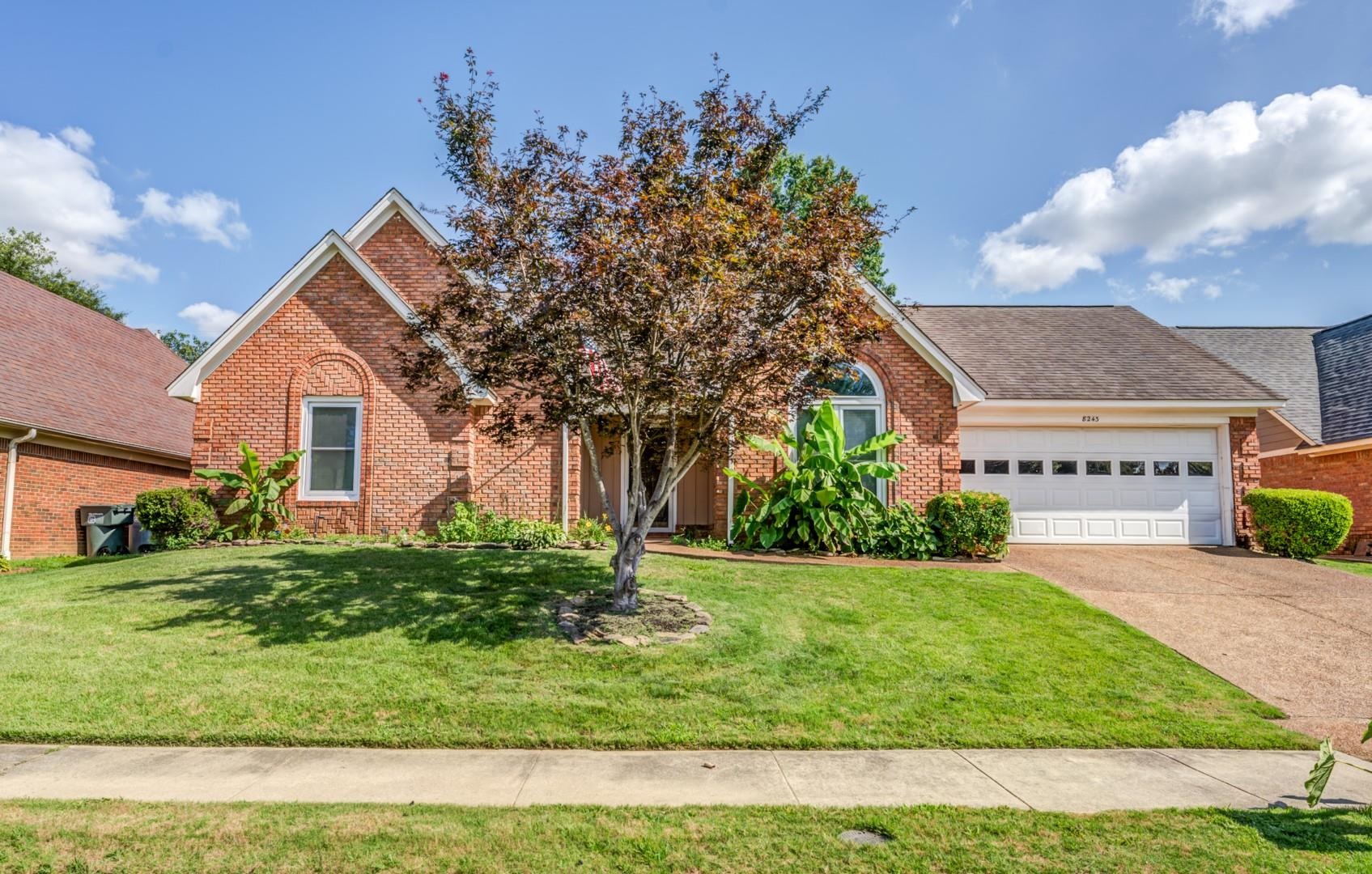 8243 CRIMSON CREEK DR