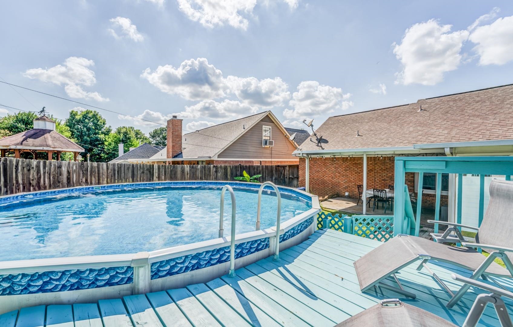 8243 CRIMSON CREEK DR