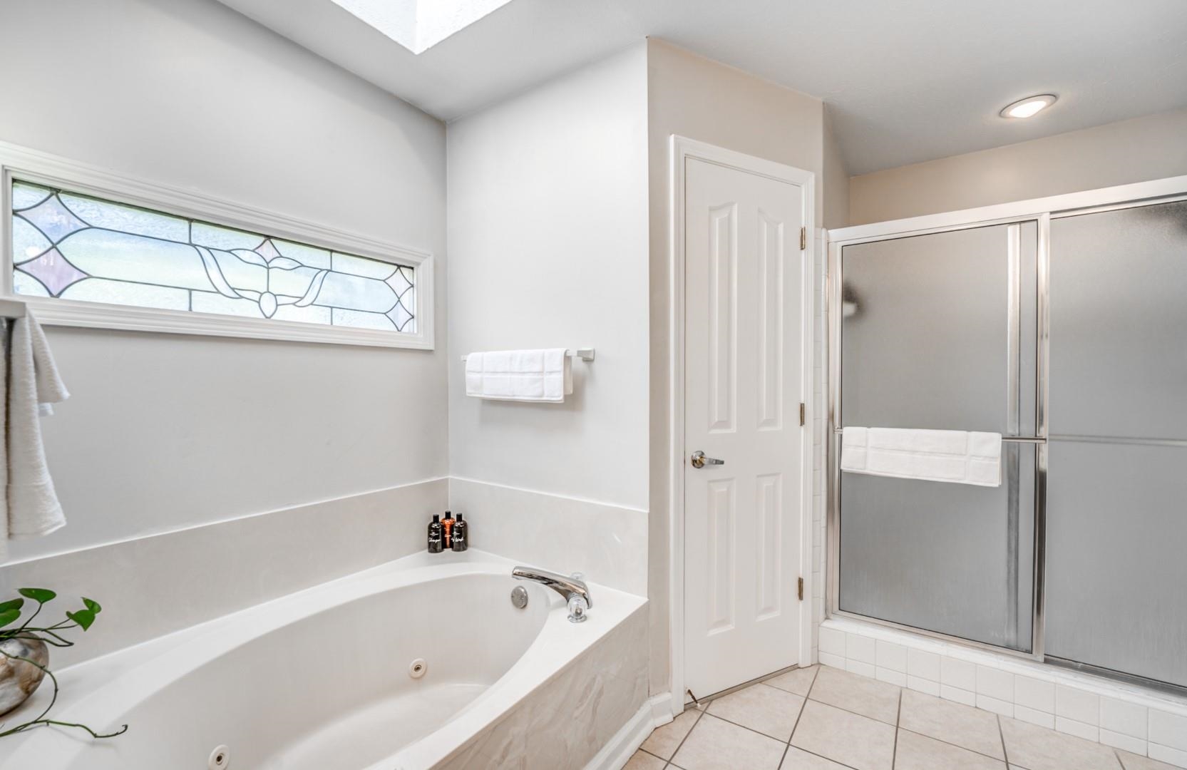 8243 CRIMSON CREEK DR