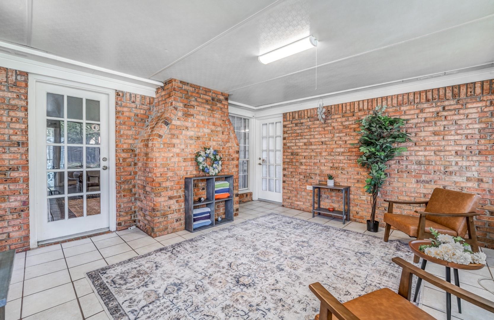 8243 CRIMSON CREEK DR