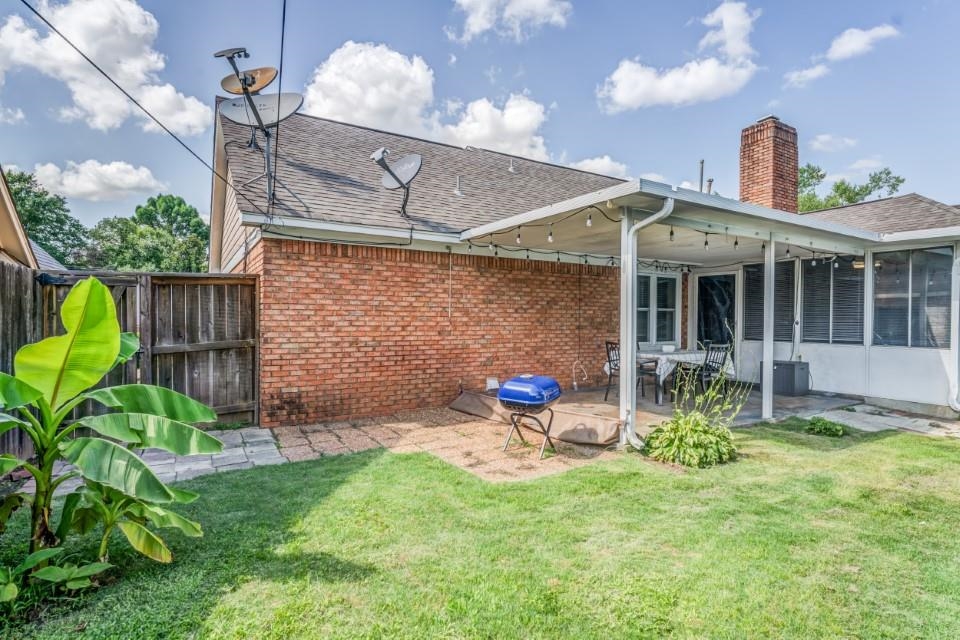 8243 CRIMSON CREEK DR