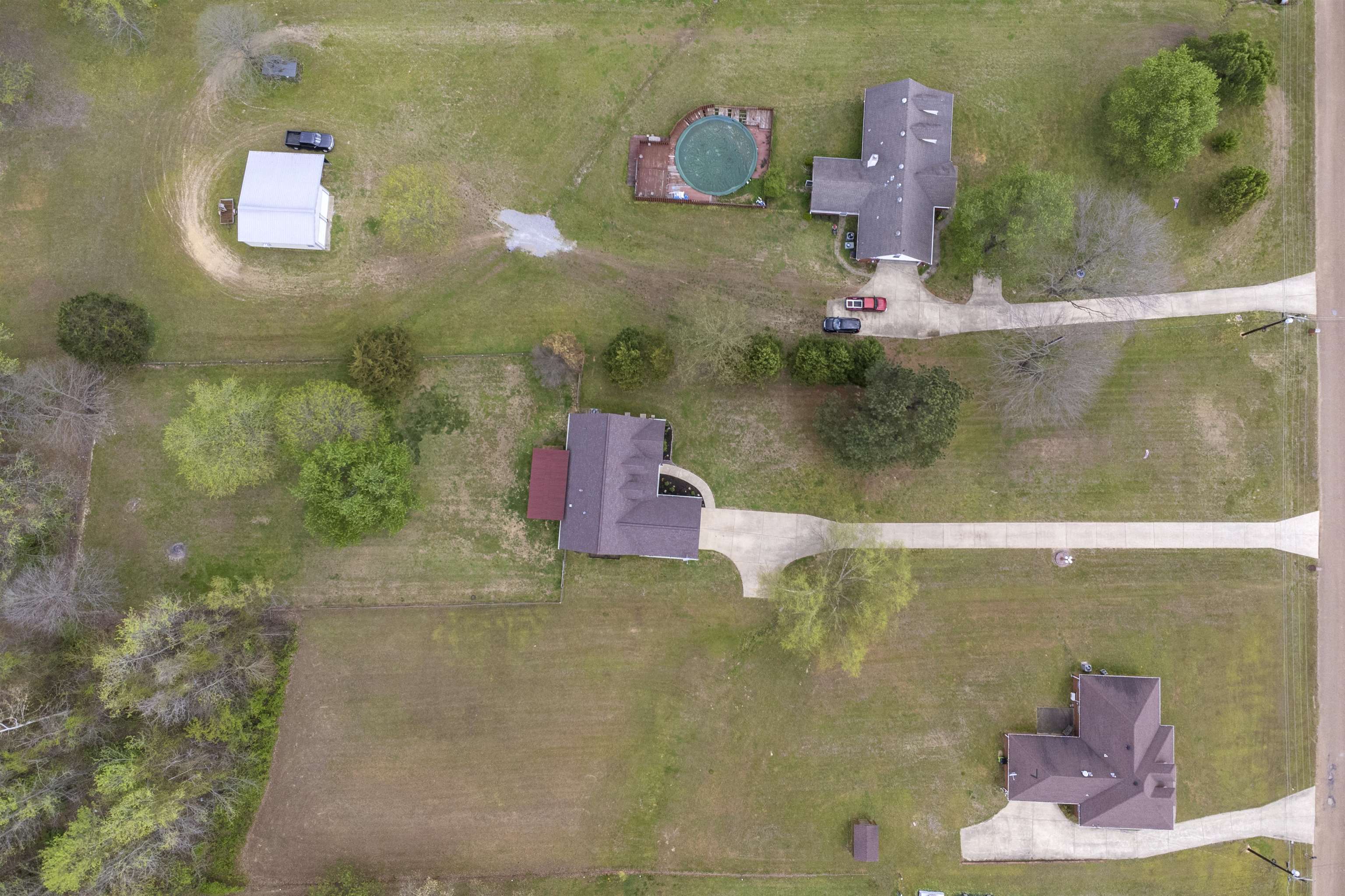 157 PEGGY ANNE LN