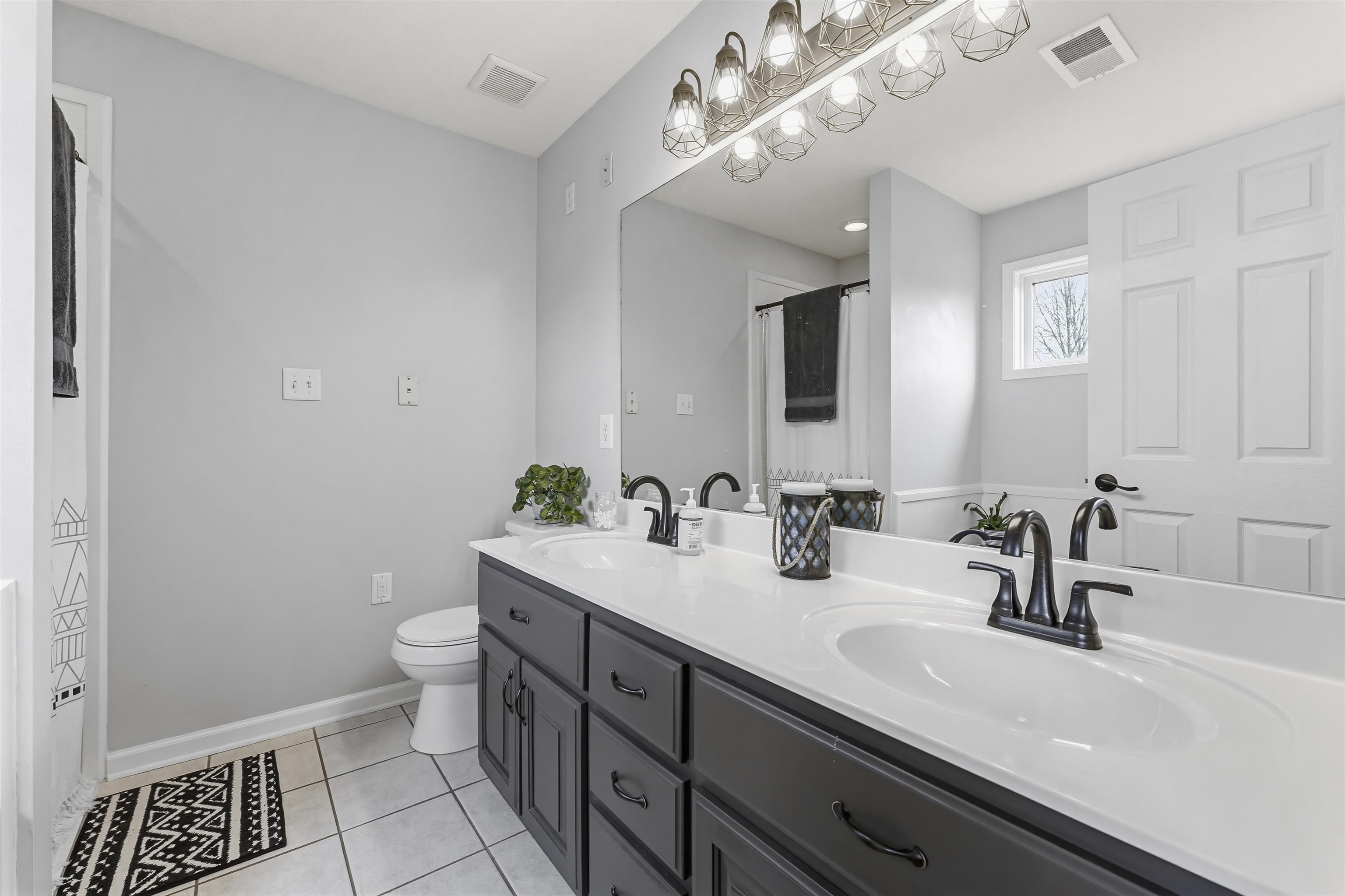 157 PEGGY ANNE LN