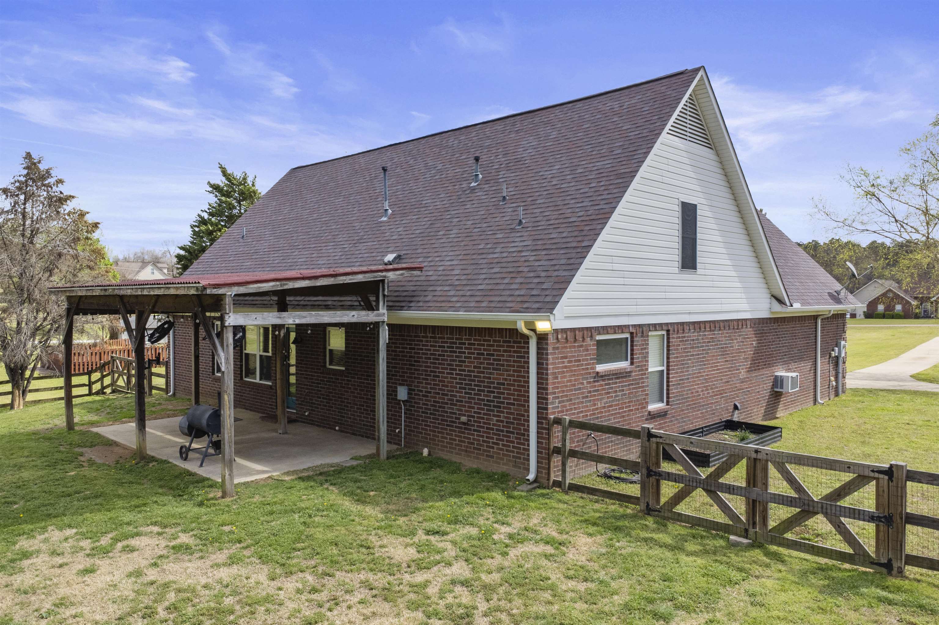 157 PEGGY ANNE LN