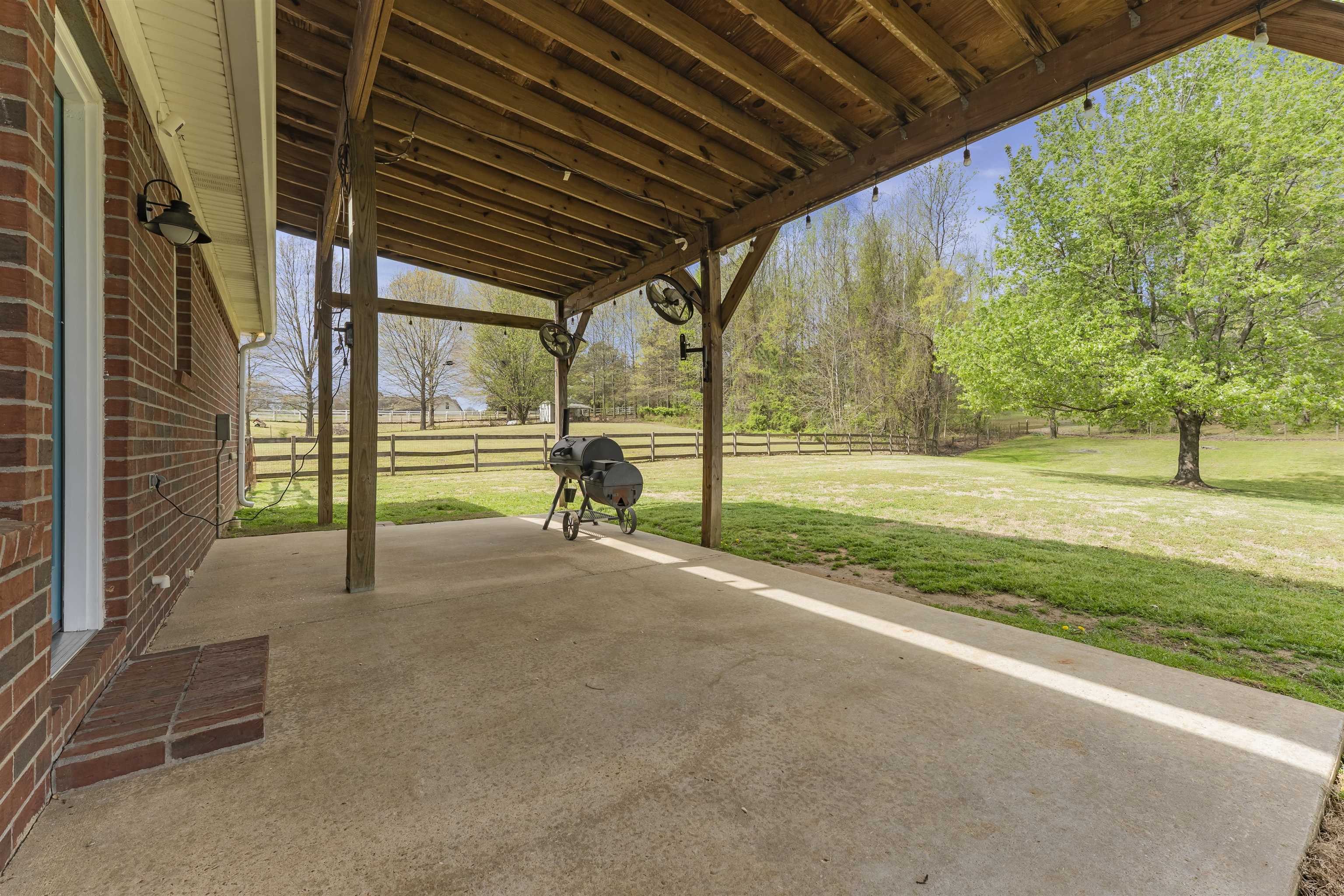 157 PEGGY ANNE LN