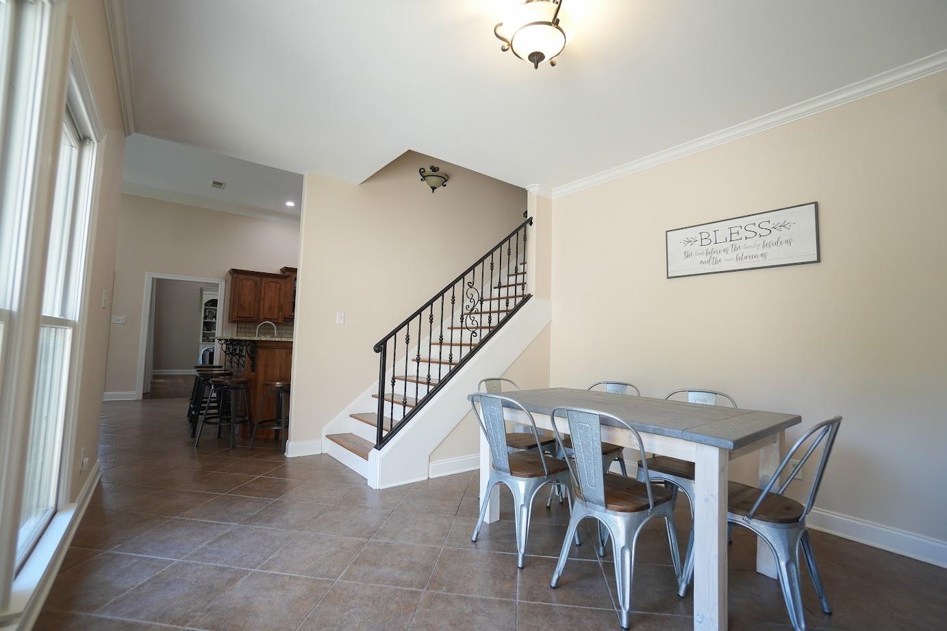 270 FAIR MEADOWS LN