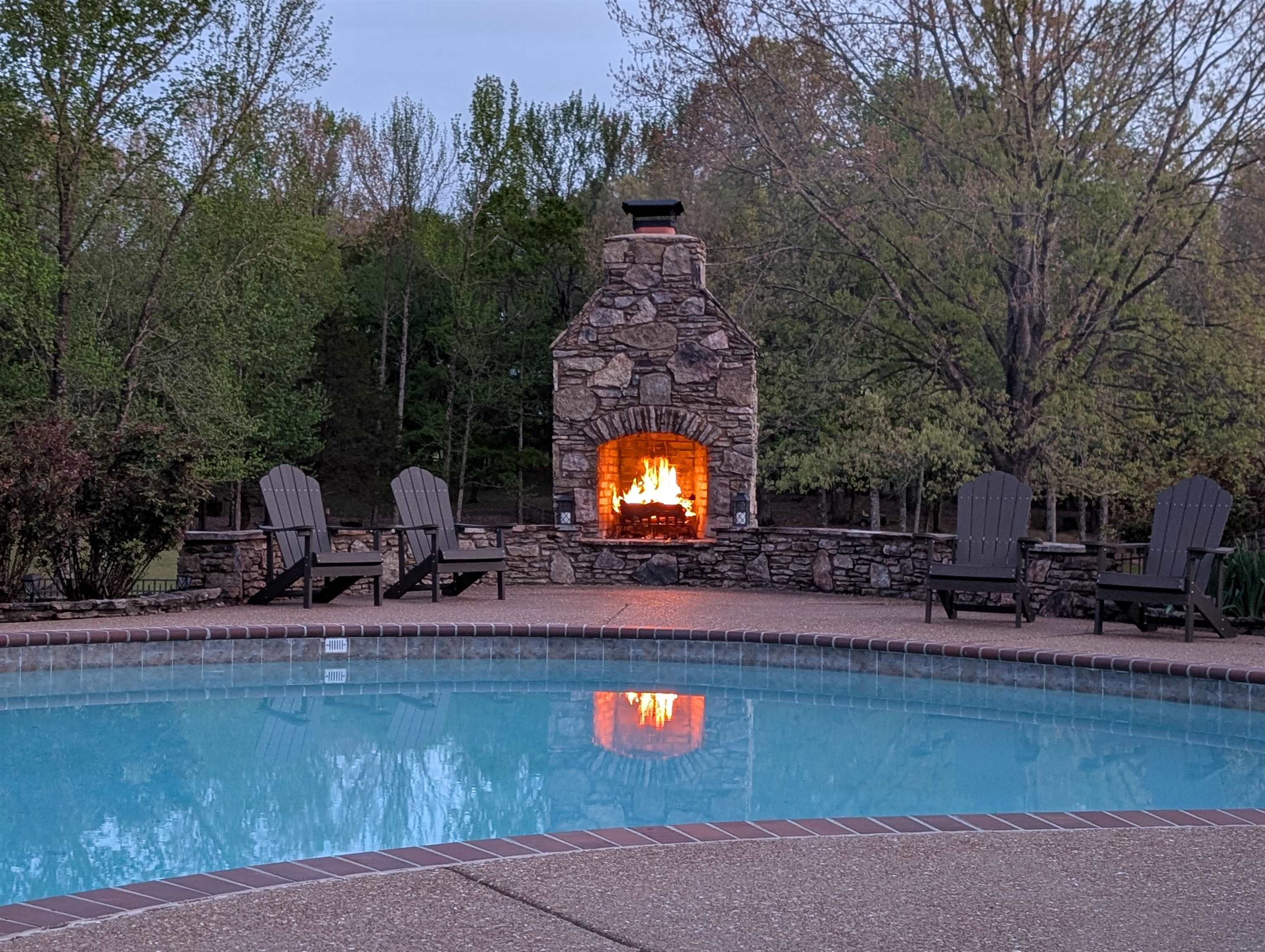 270 FAIR MEADOWS LN