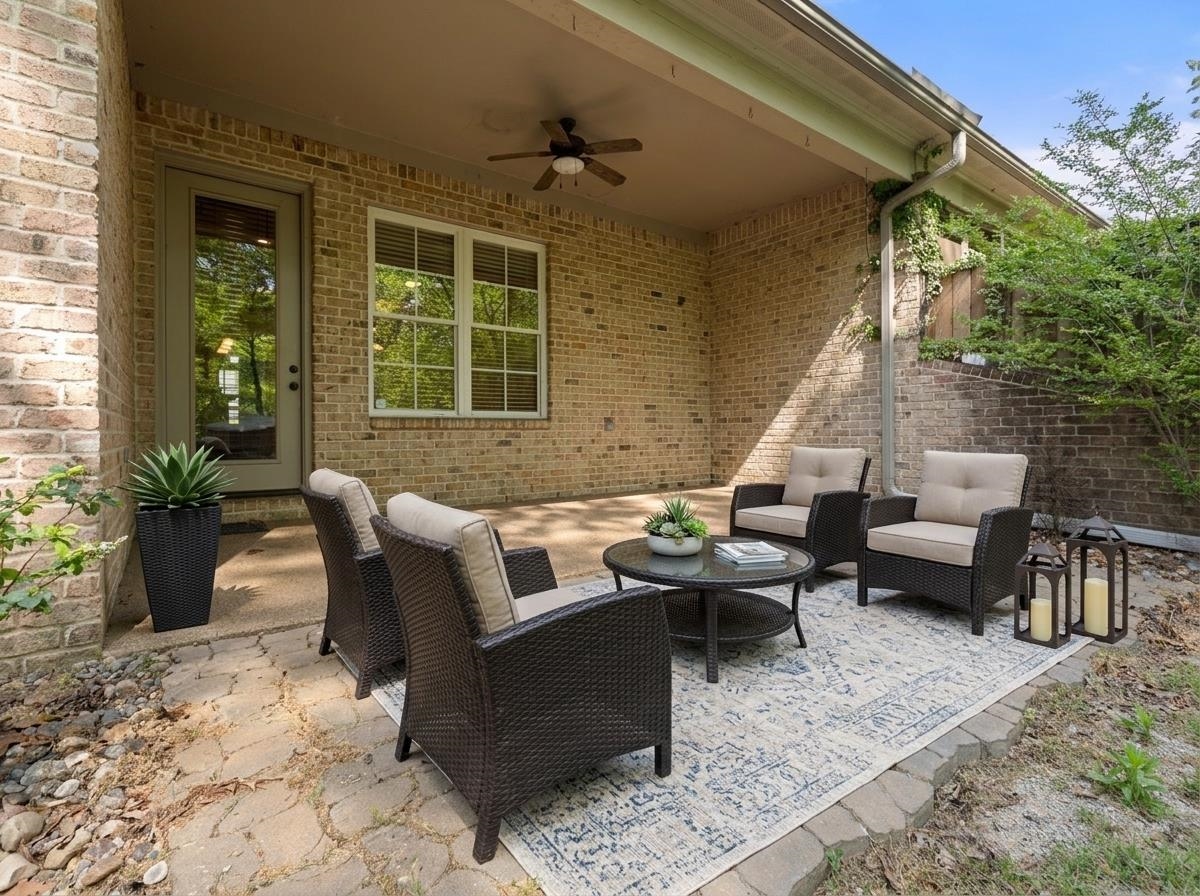 155 NICHOLAS DR