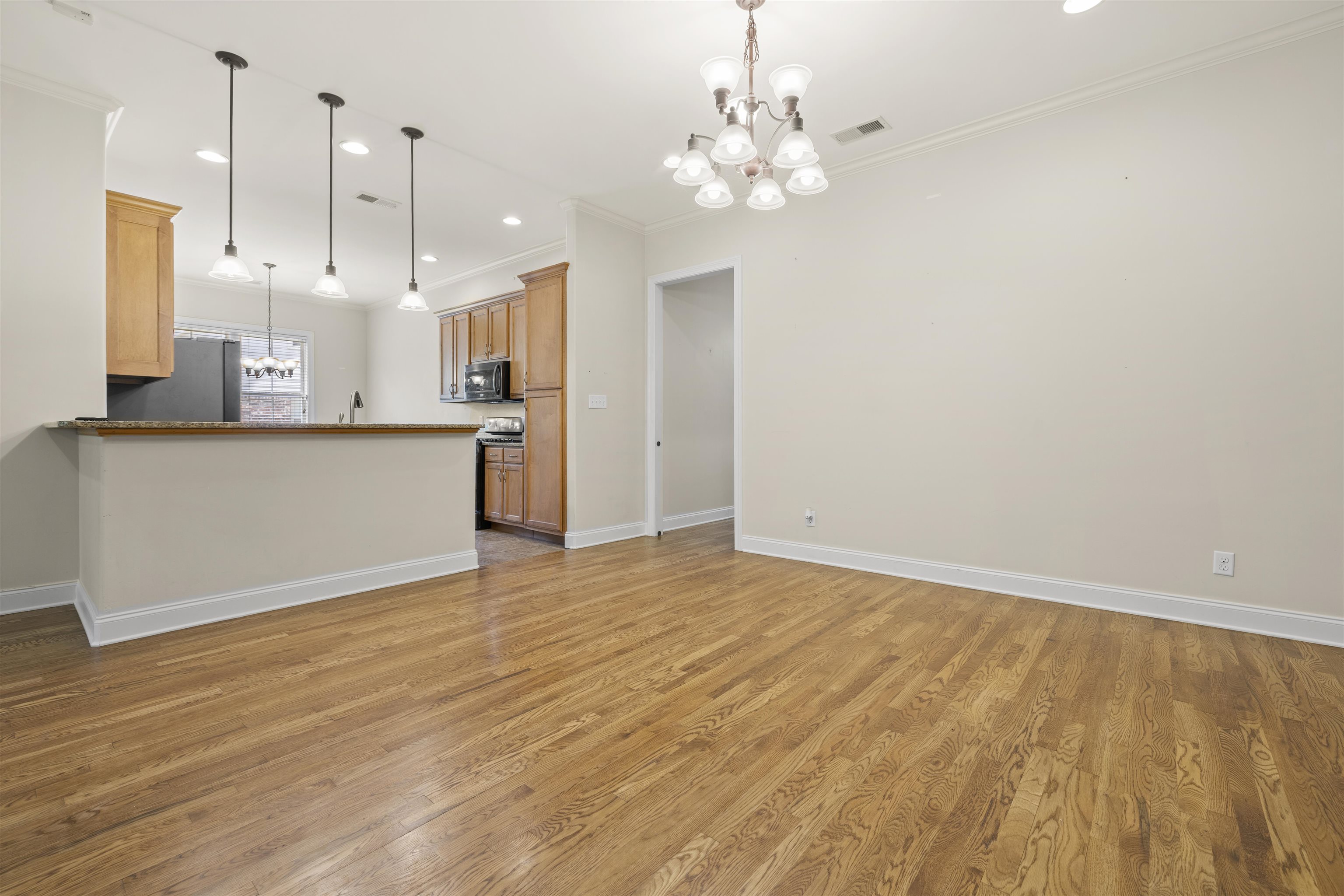 155 NICHOLAS DR