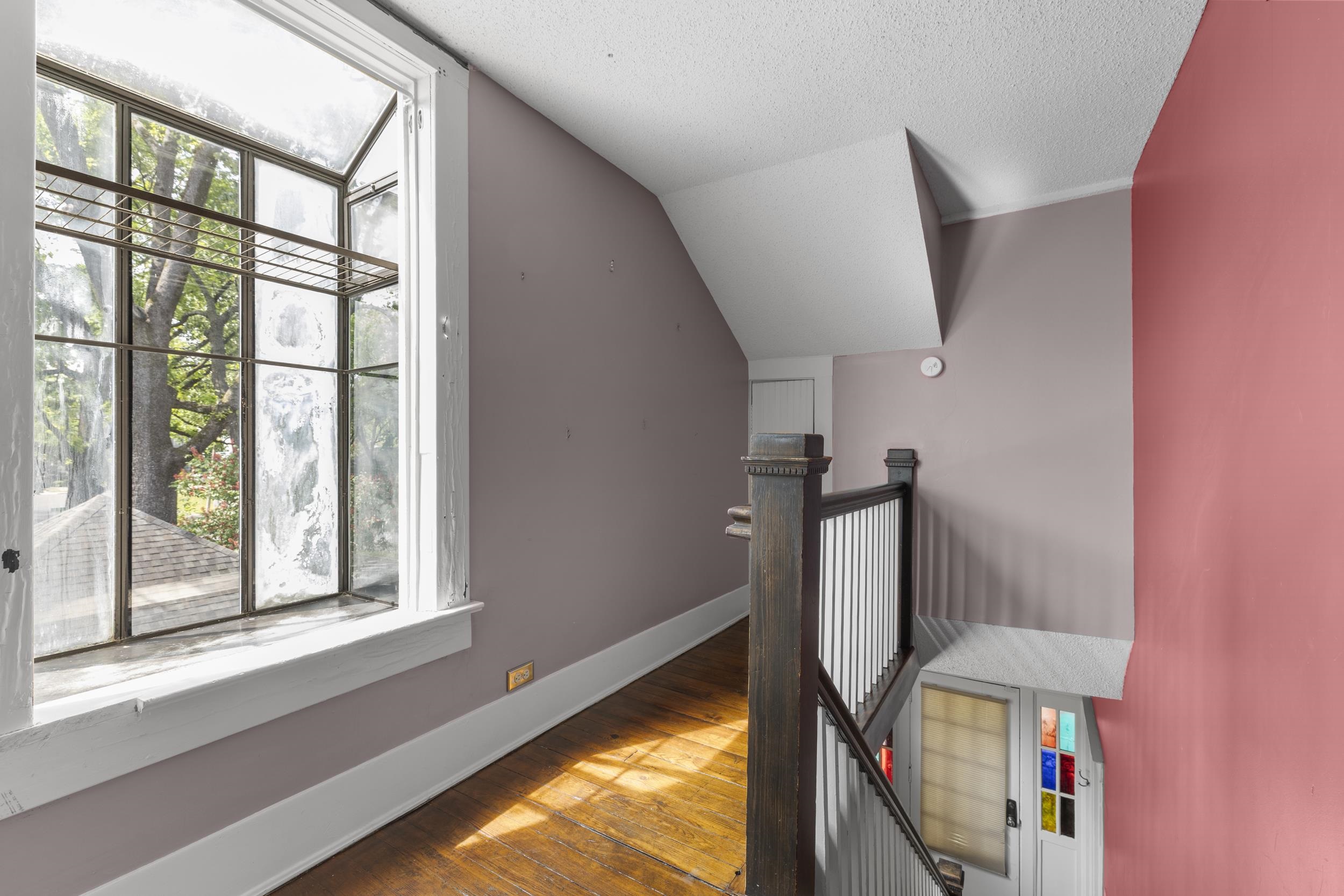 212 FLORENCE AVE