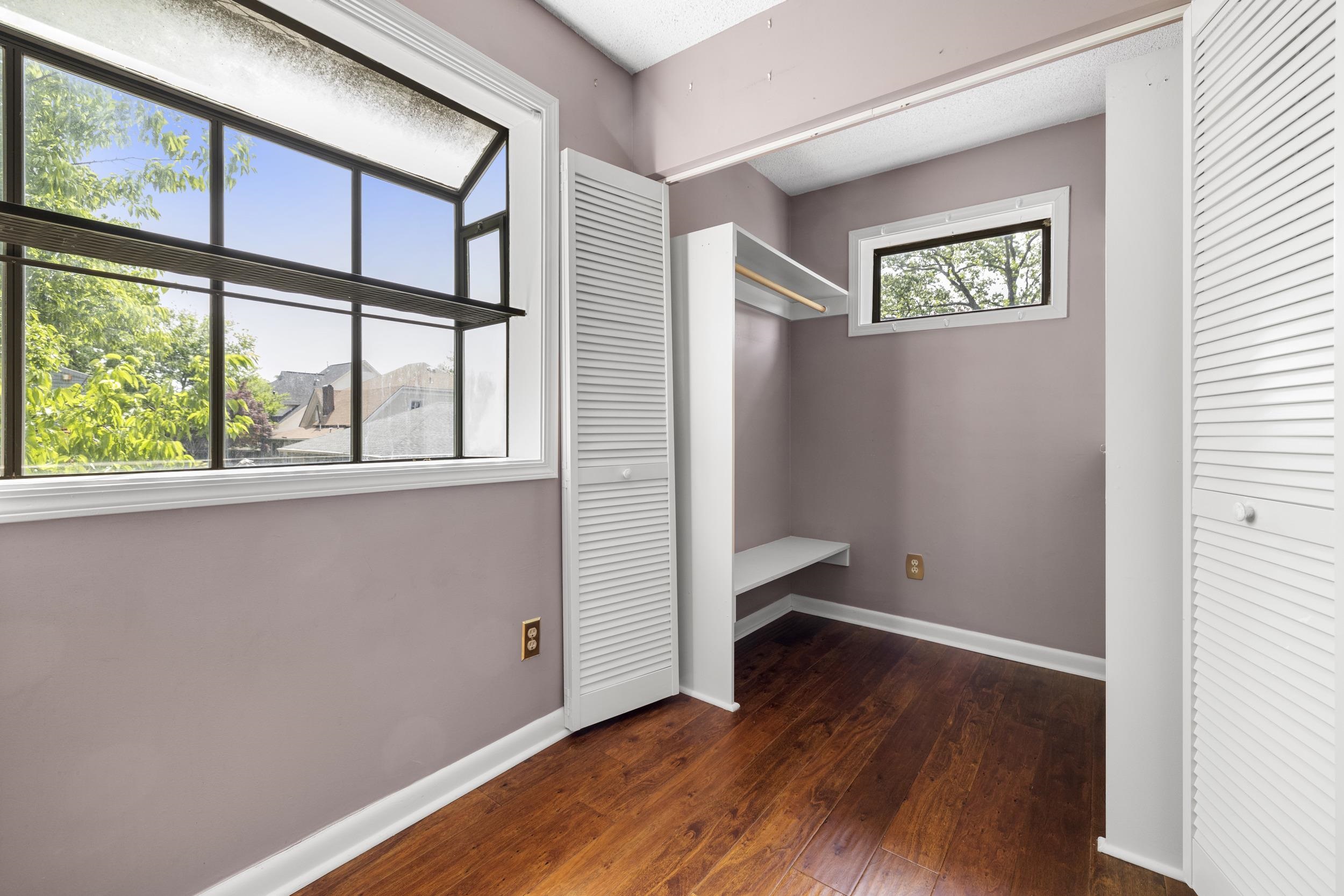 212 FLORENCE AVE