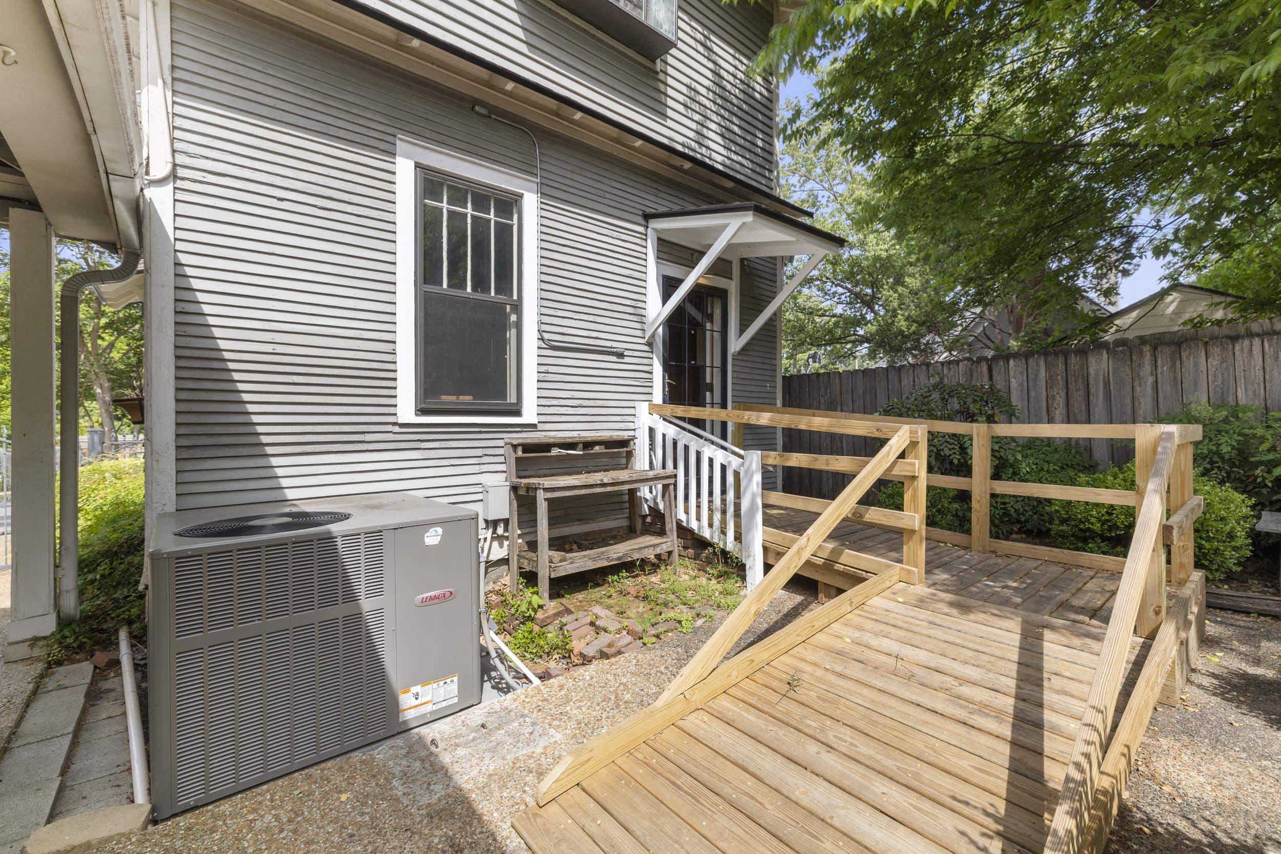 212 FLORENCE AVE