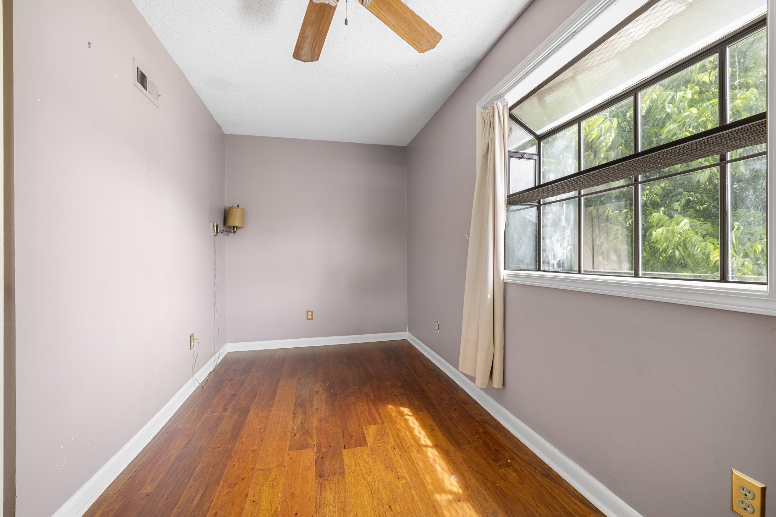 212 FLORENCE AVE