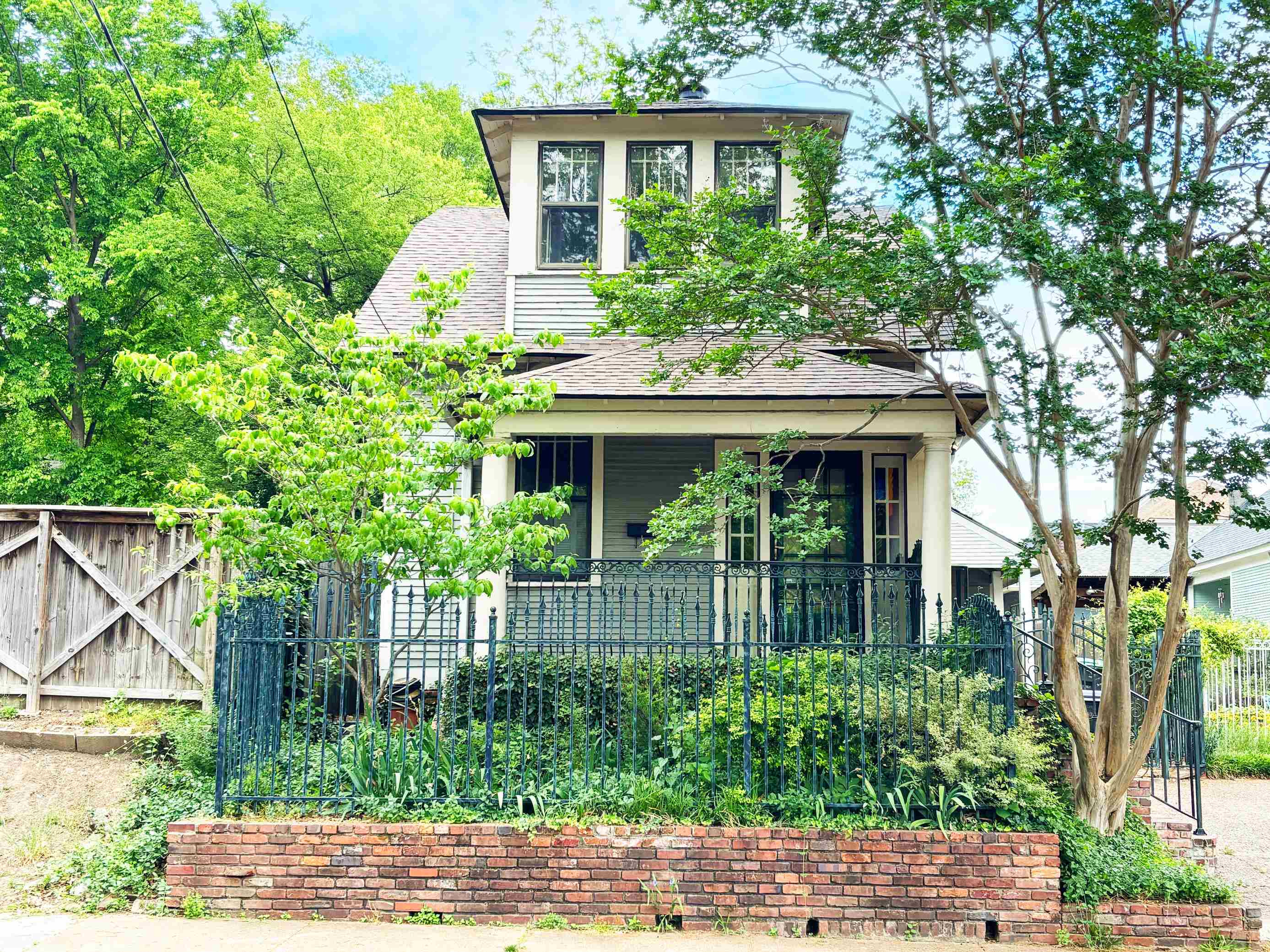 212 FLORENCE AVE