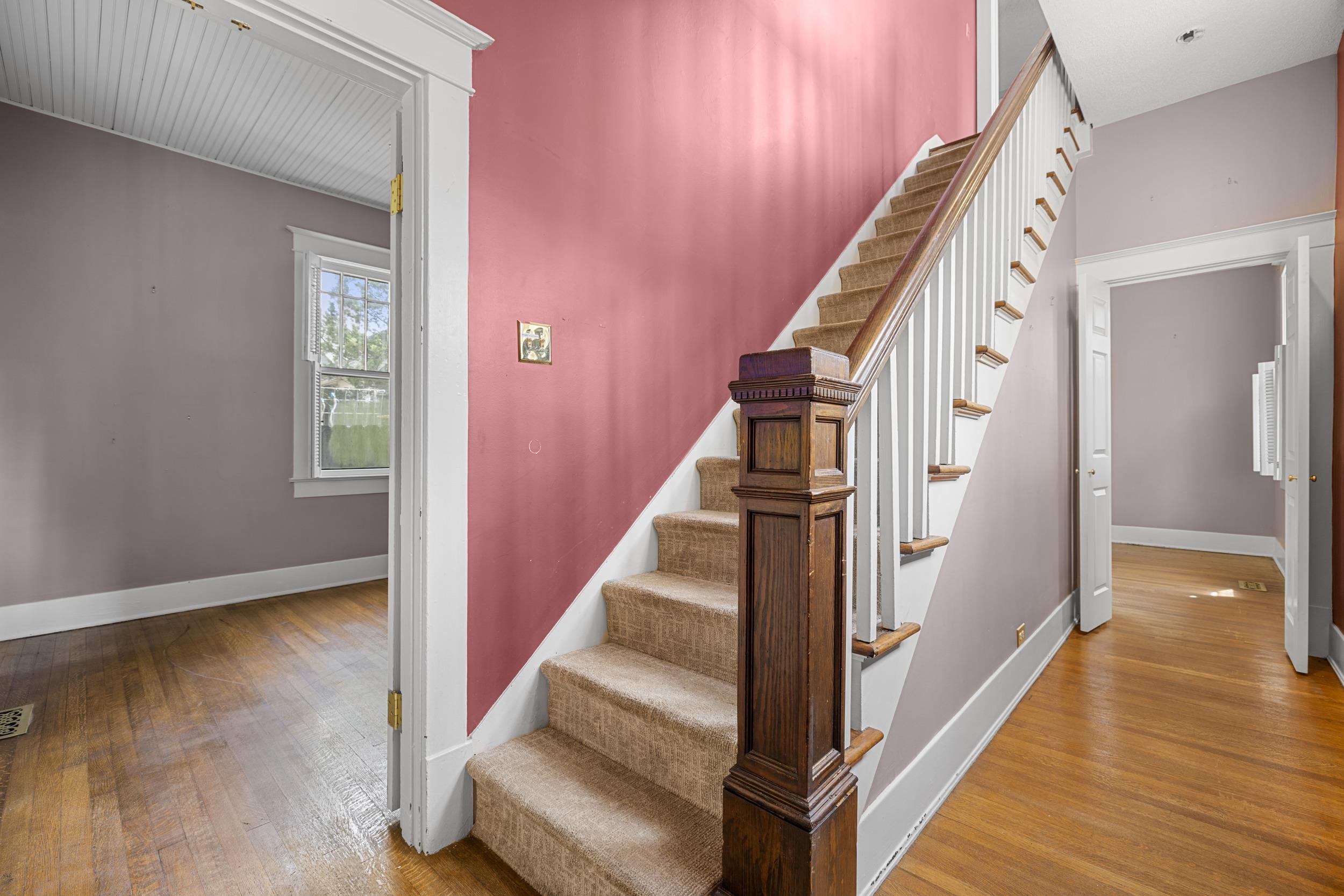 212 FLORENCE AVE