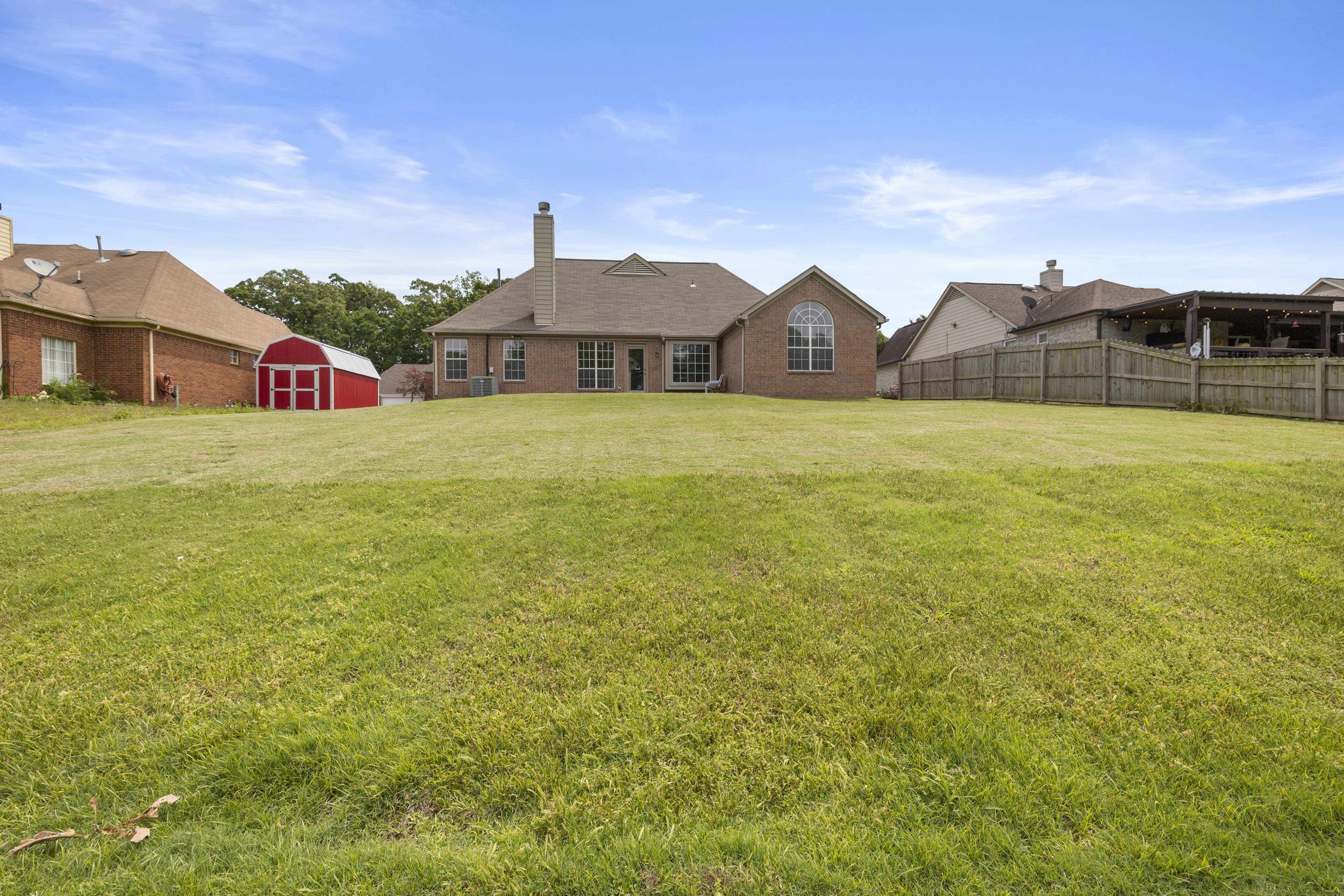 295 OAK RIDGE DR