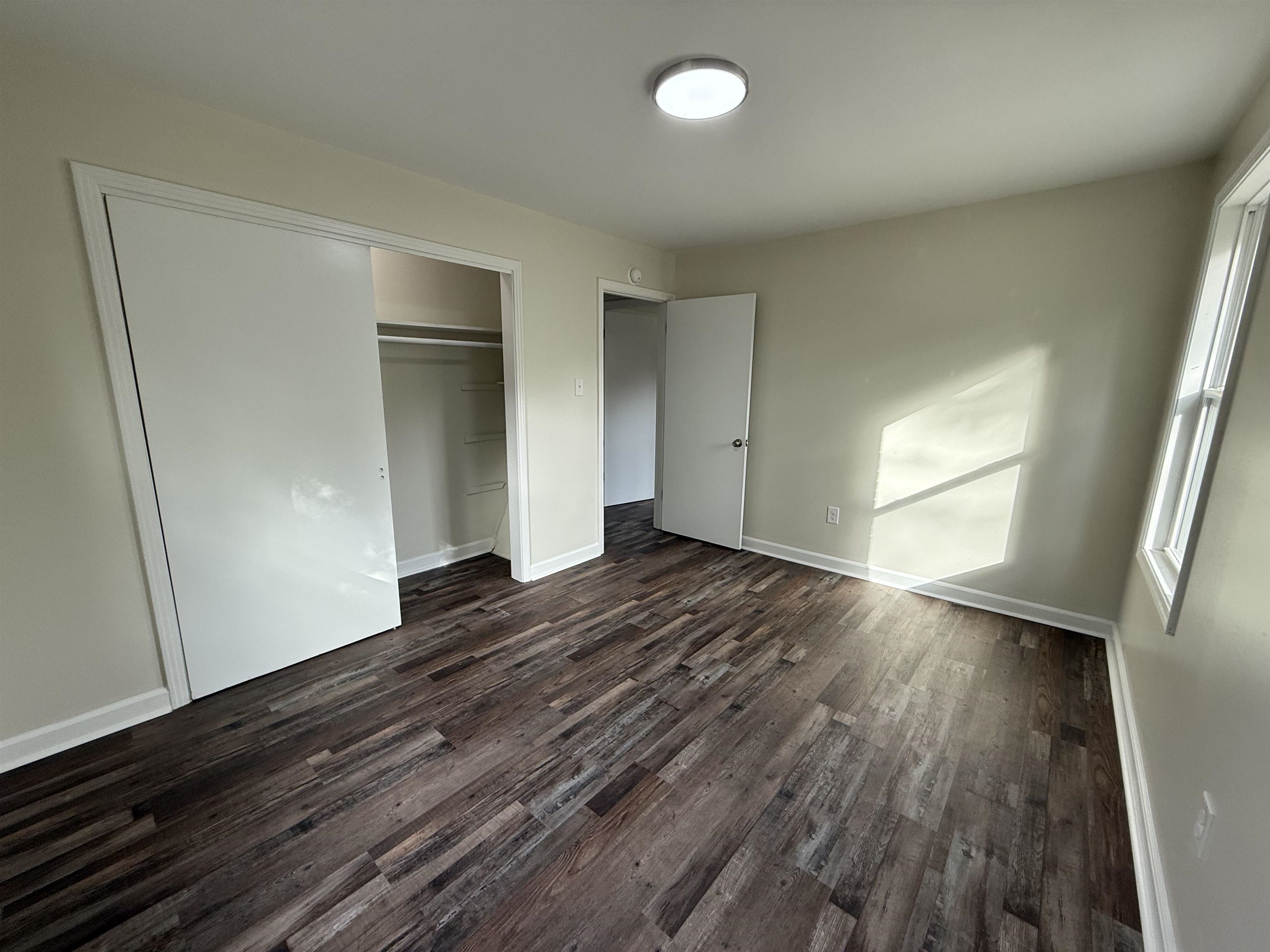 110 ROLLING OAKS DR