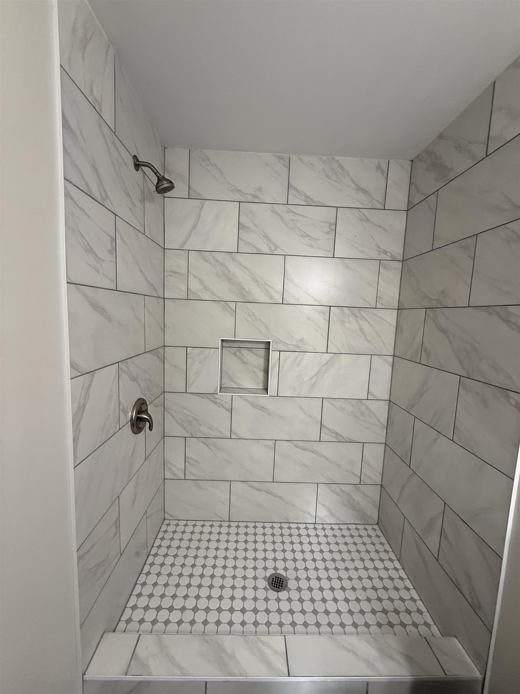 110 ROLLING OAKS DR