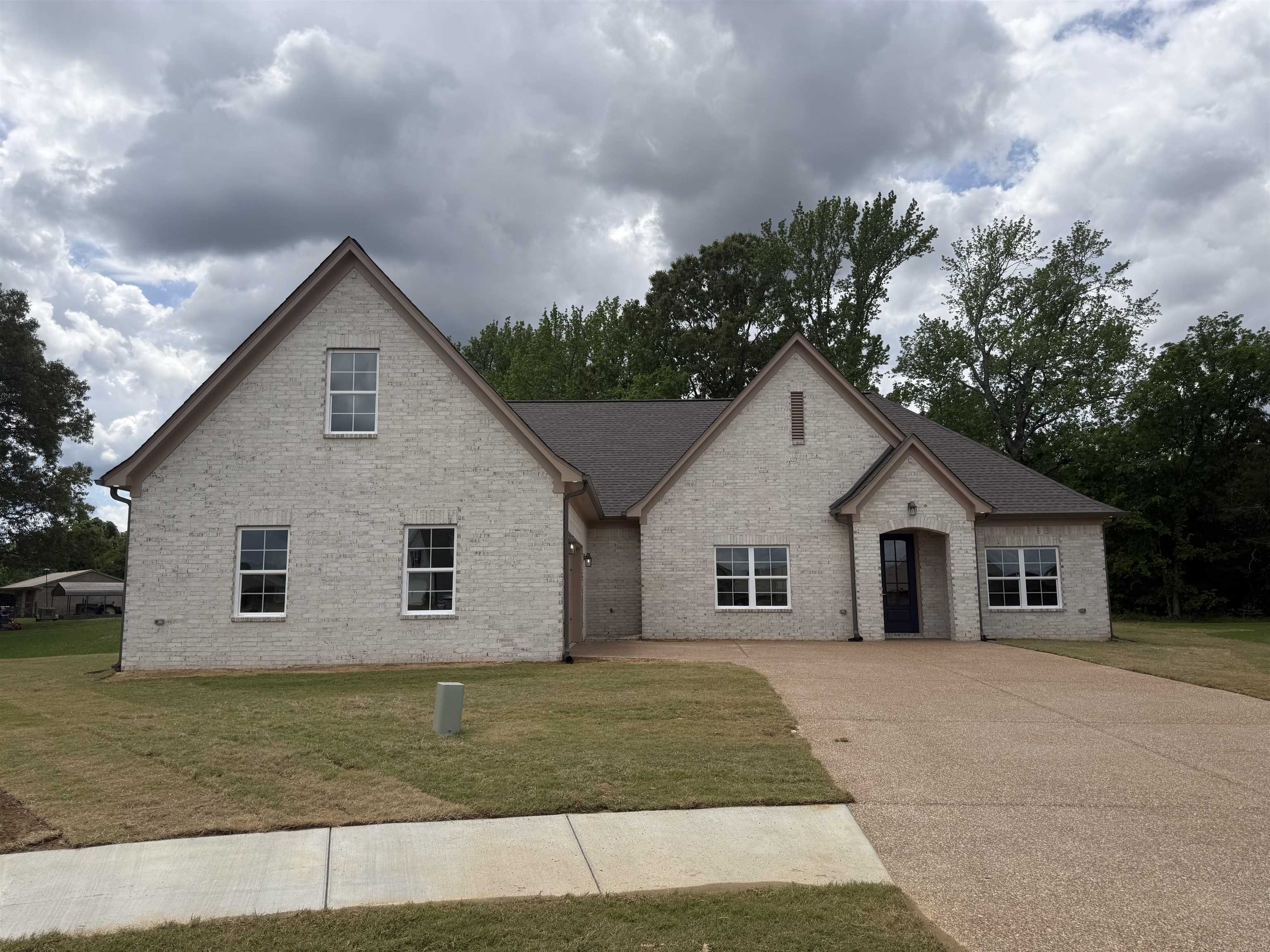 205 OAKLAND RIDGE CV