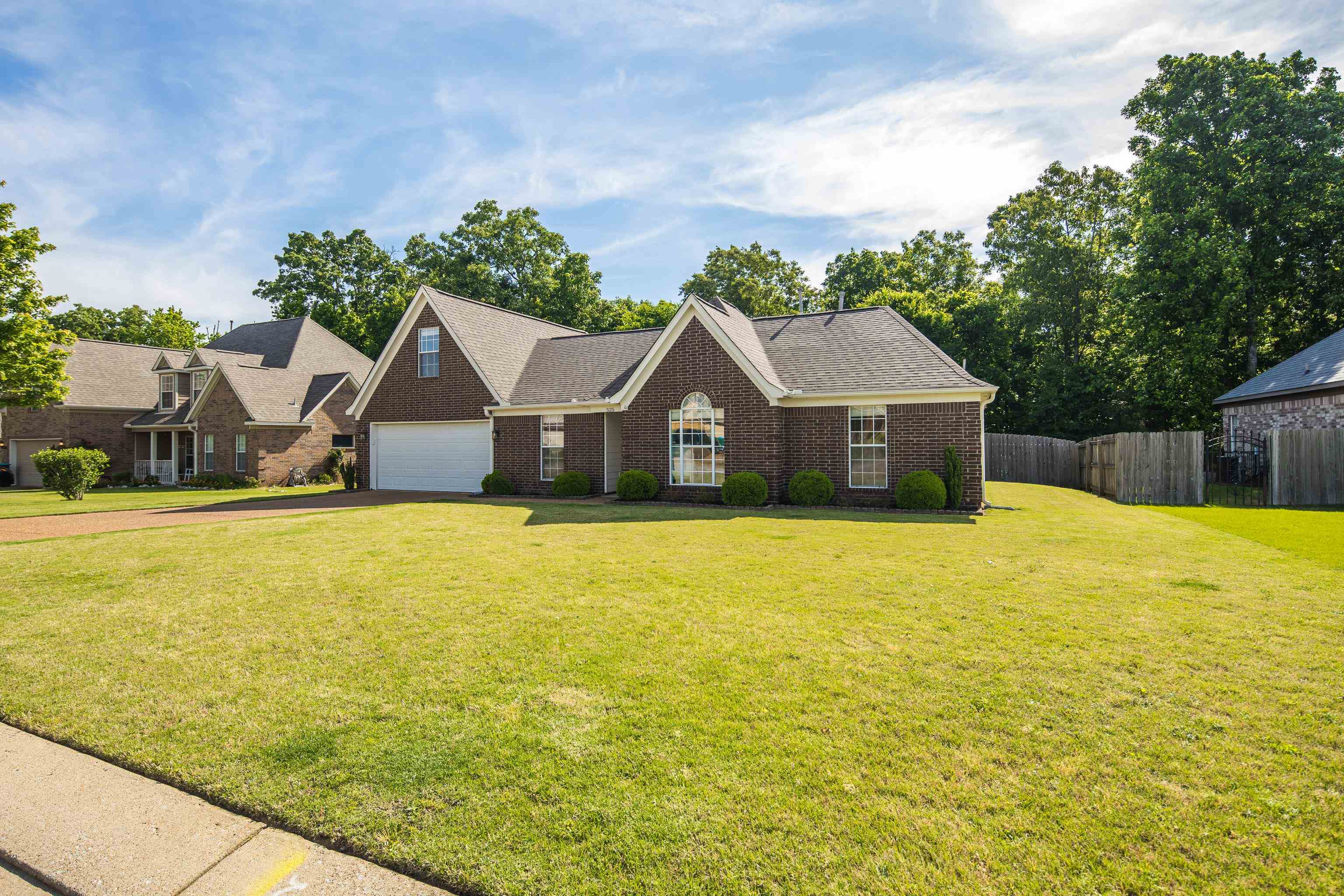 525 TATE DR