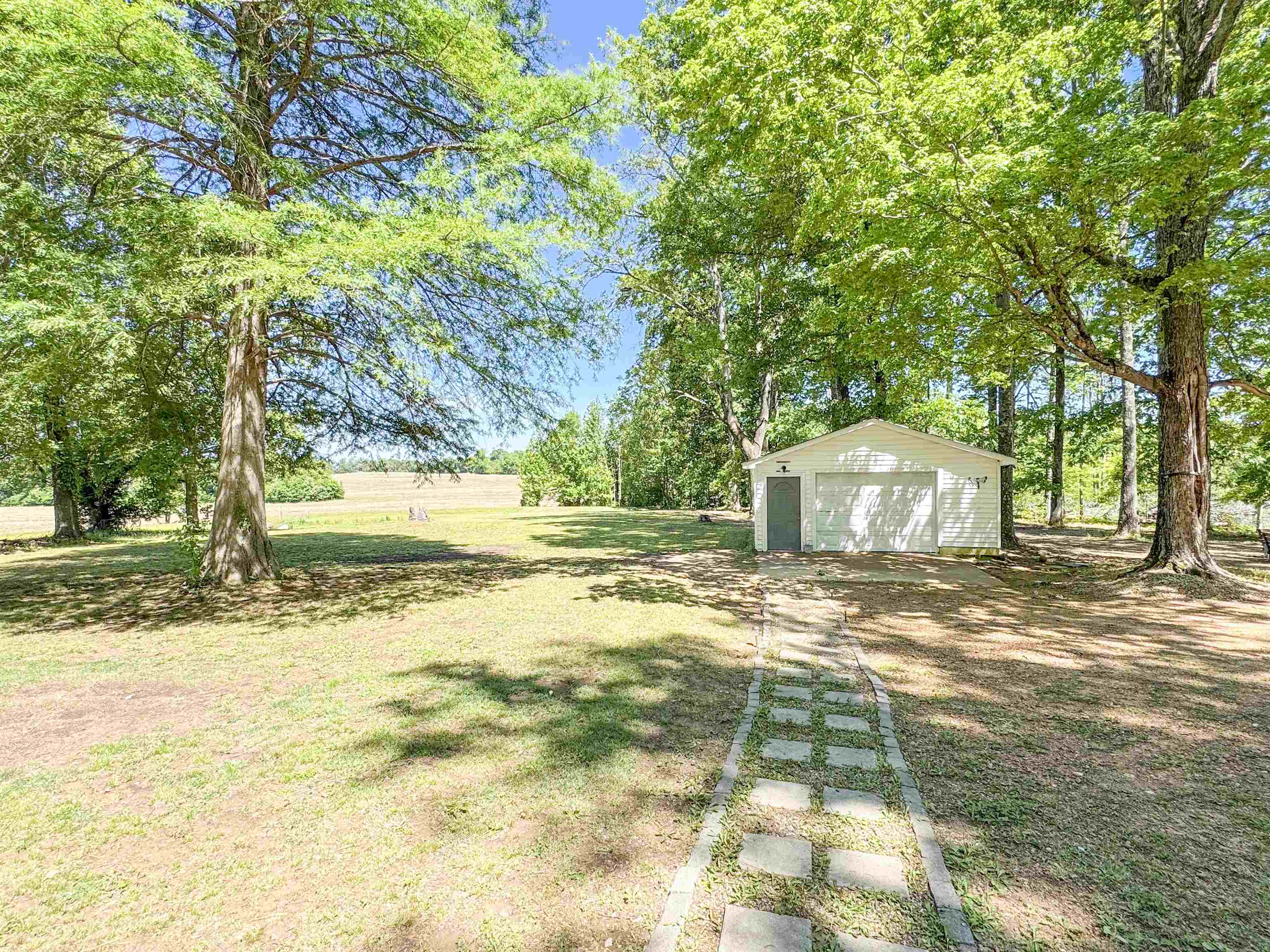 446 S CANAAN GROVE RD