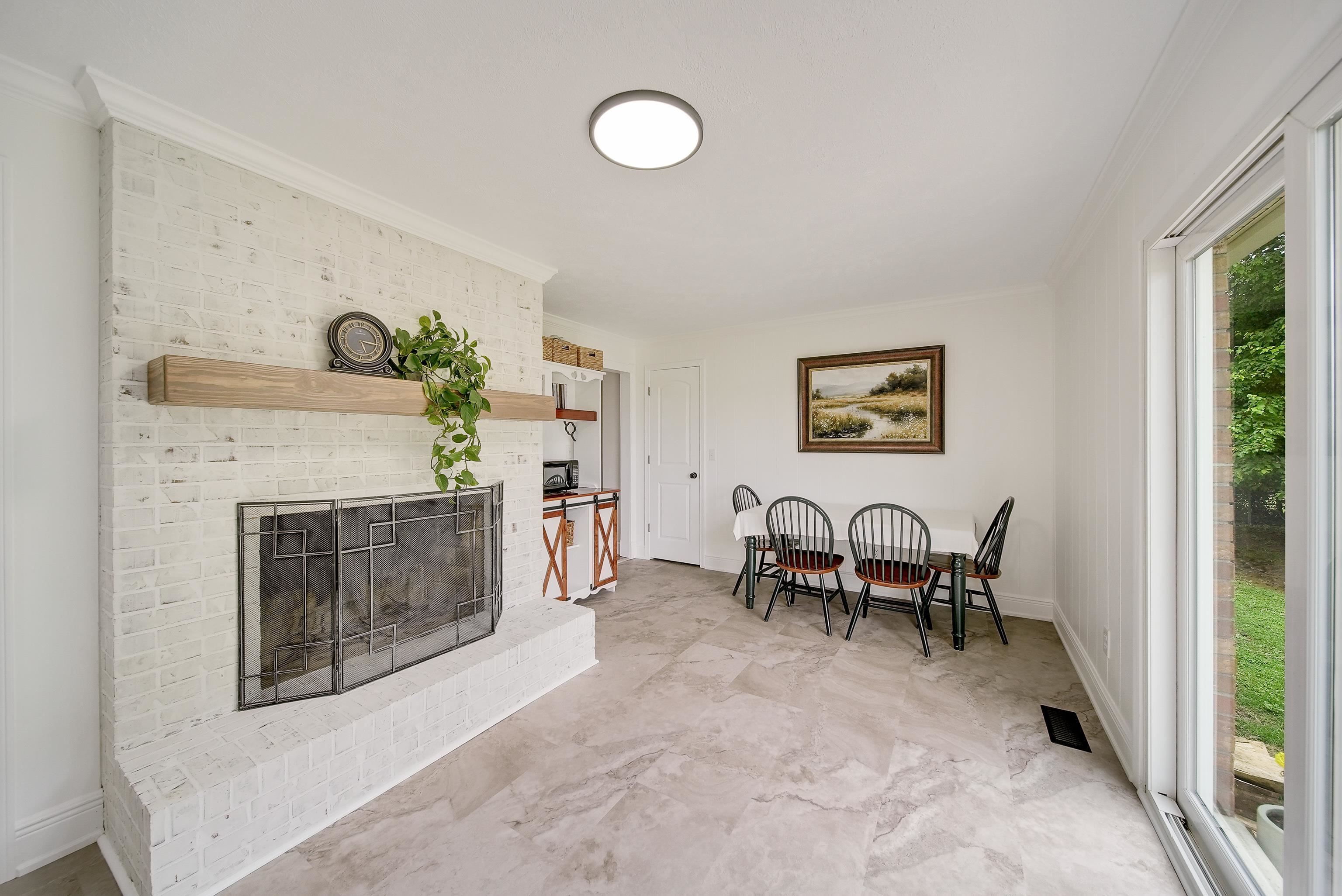 12490 18 HWY S