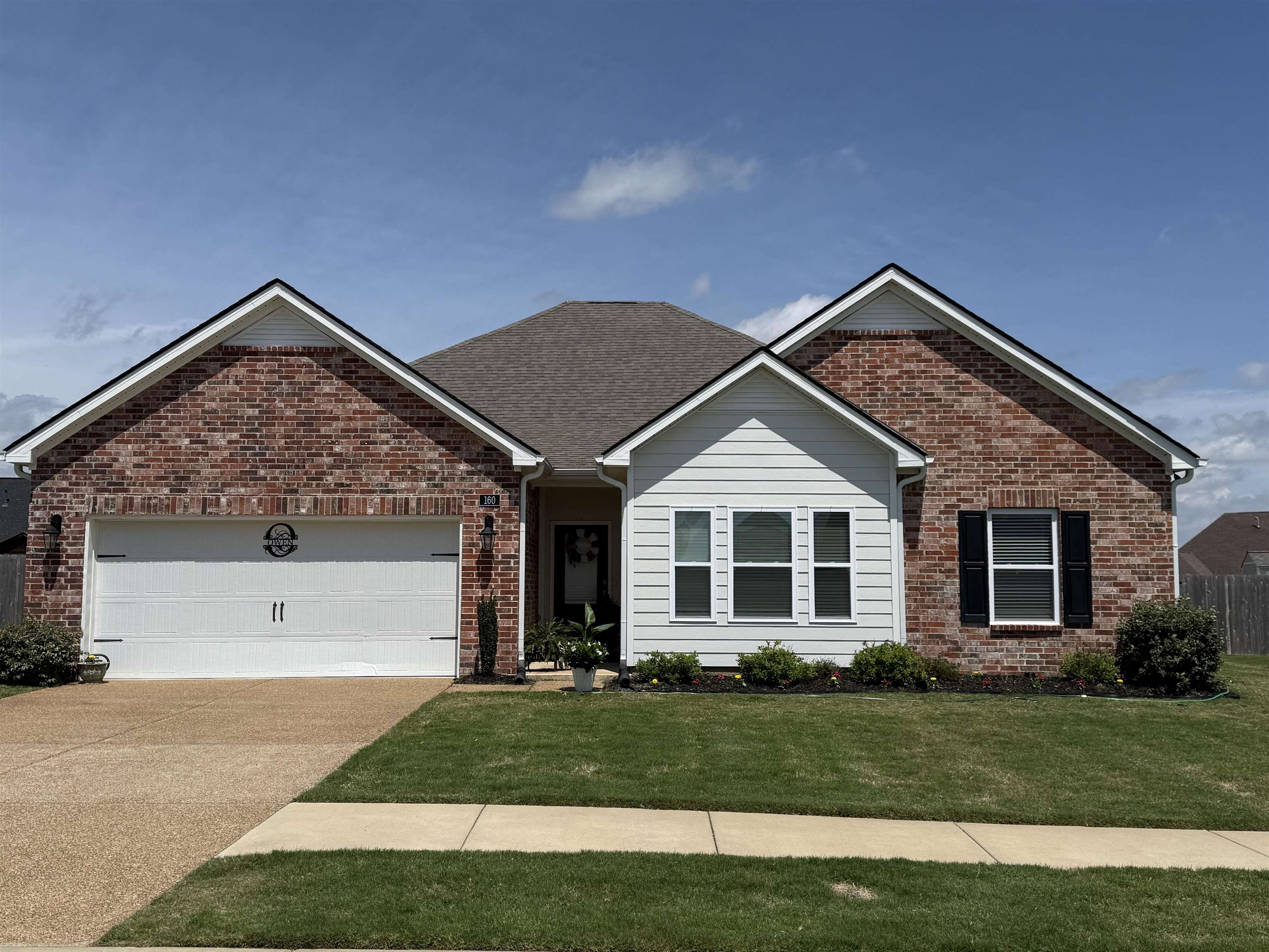 160 DAISY DR