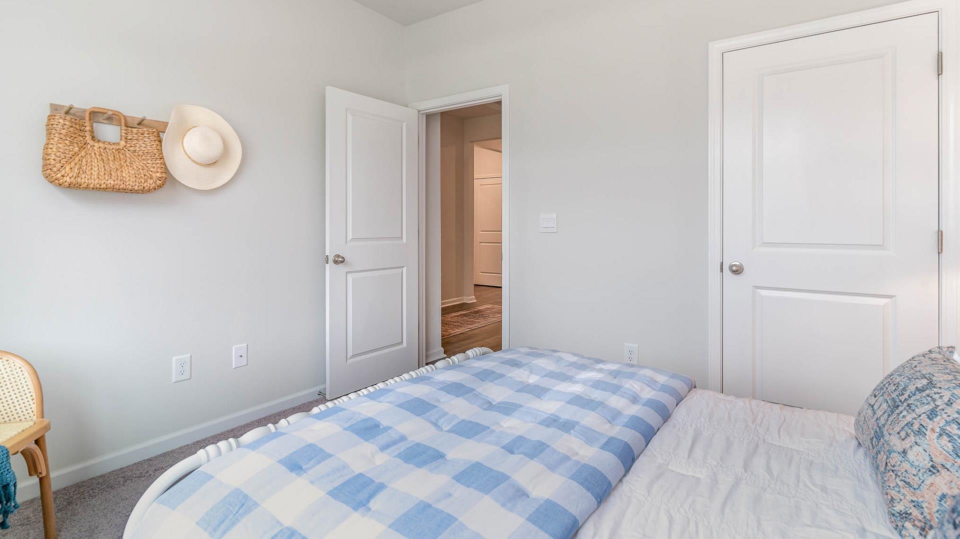 6892 BASUN CIR W Unit: 37