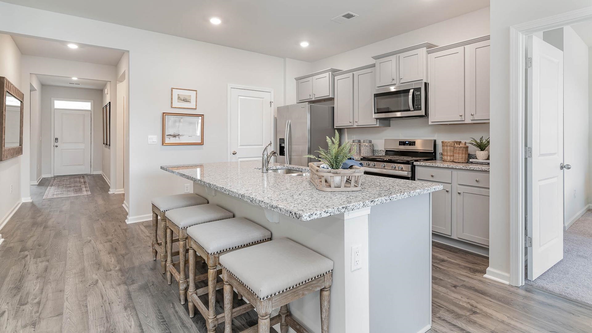 6892 BASUN CIR W Unit: 37