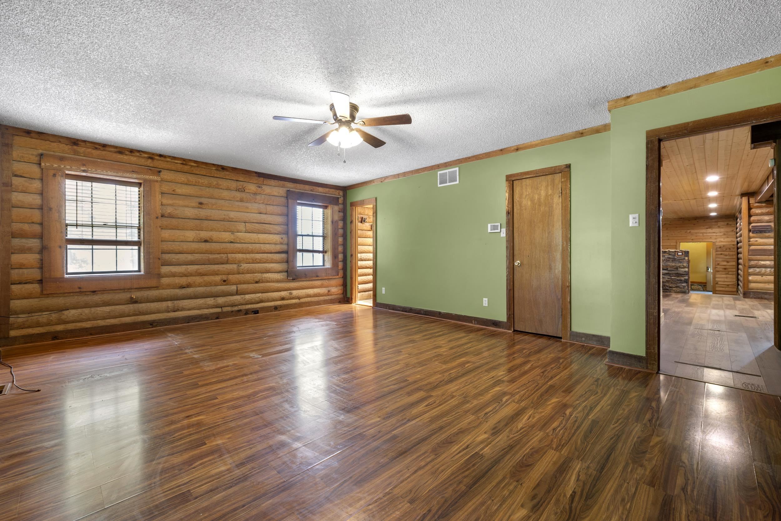 6770 HELLENE CV S