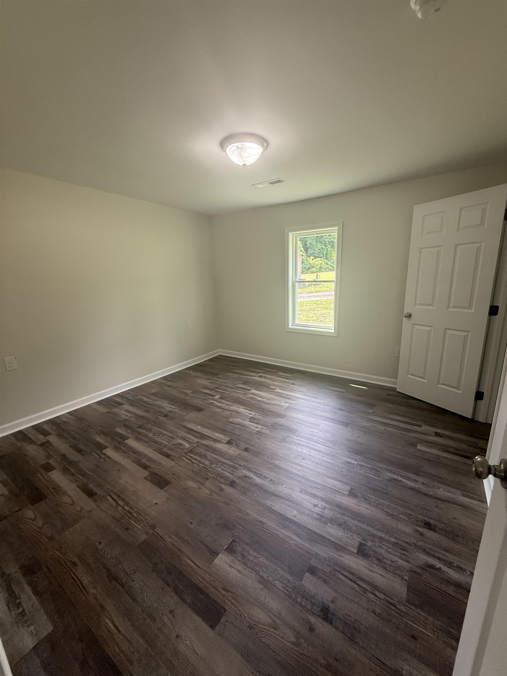 170 LEAPWOOD DR