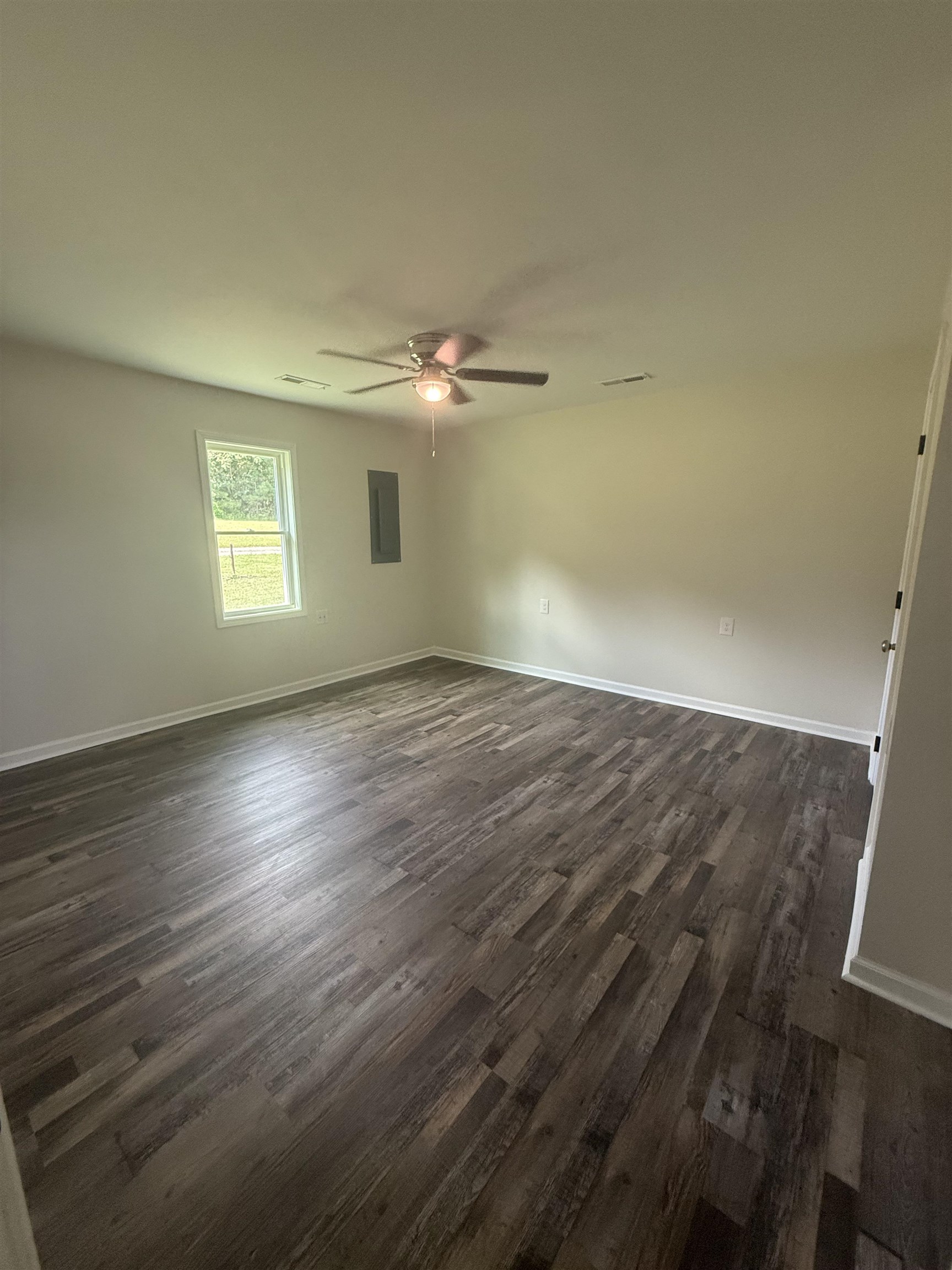170 LEAPWOOD DR